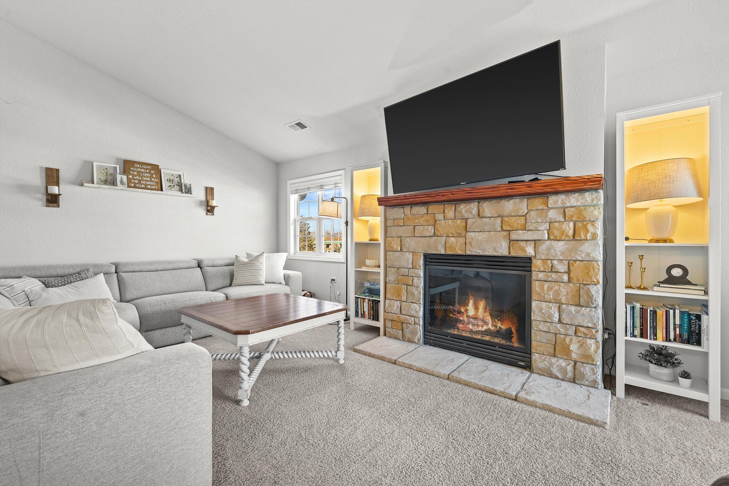 1723 State St Unit: E43