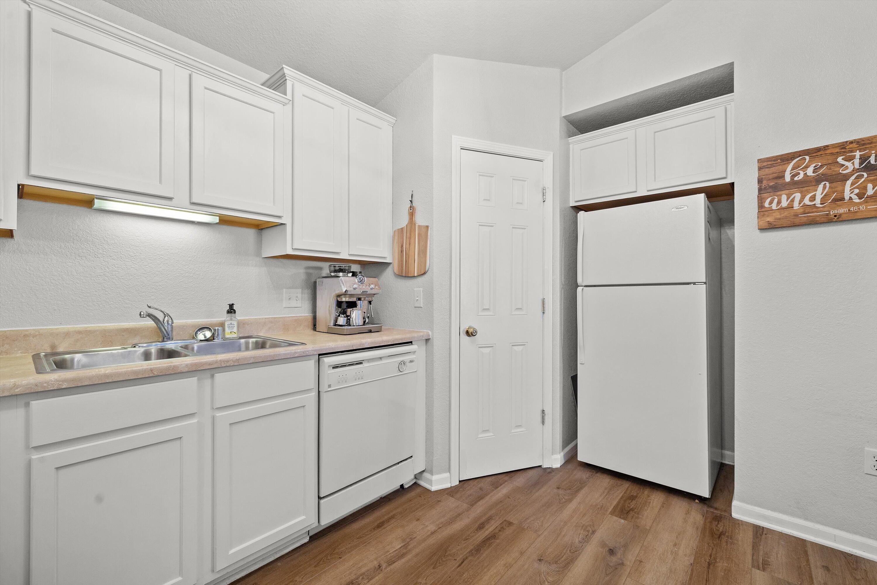 1723 State St Unit: E43