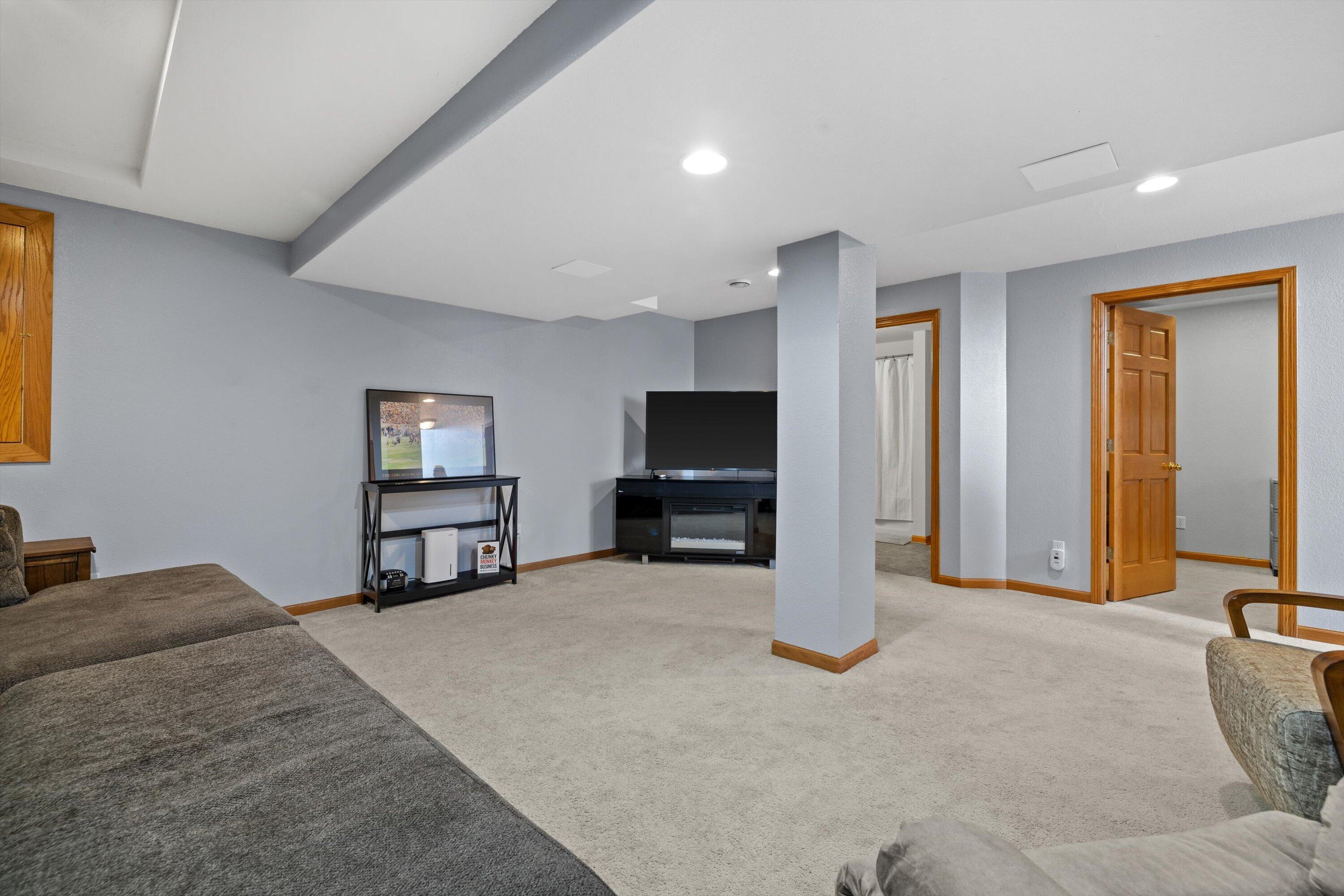 6427 San Marino Dr