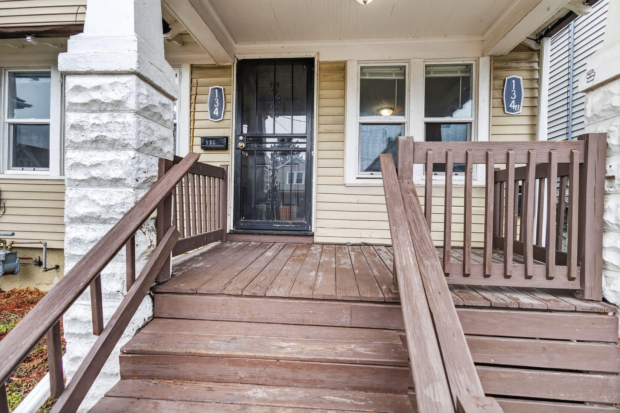 134 E Concordia Ave