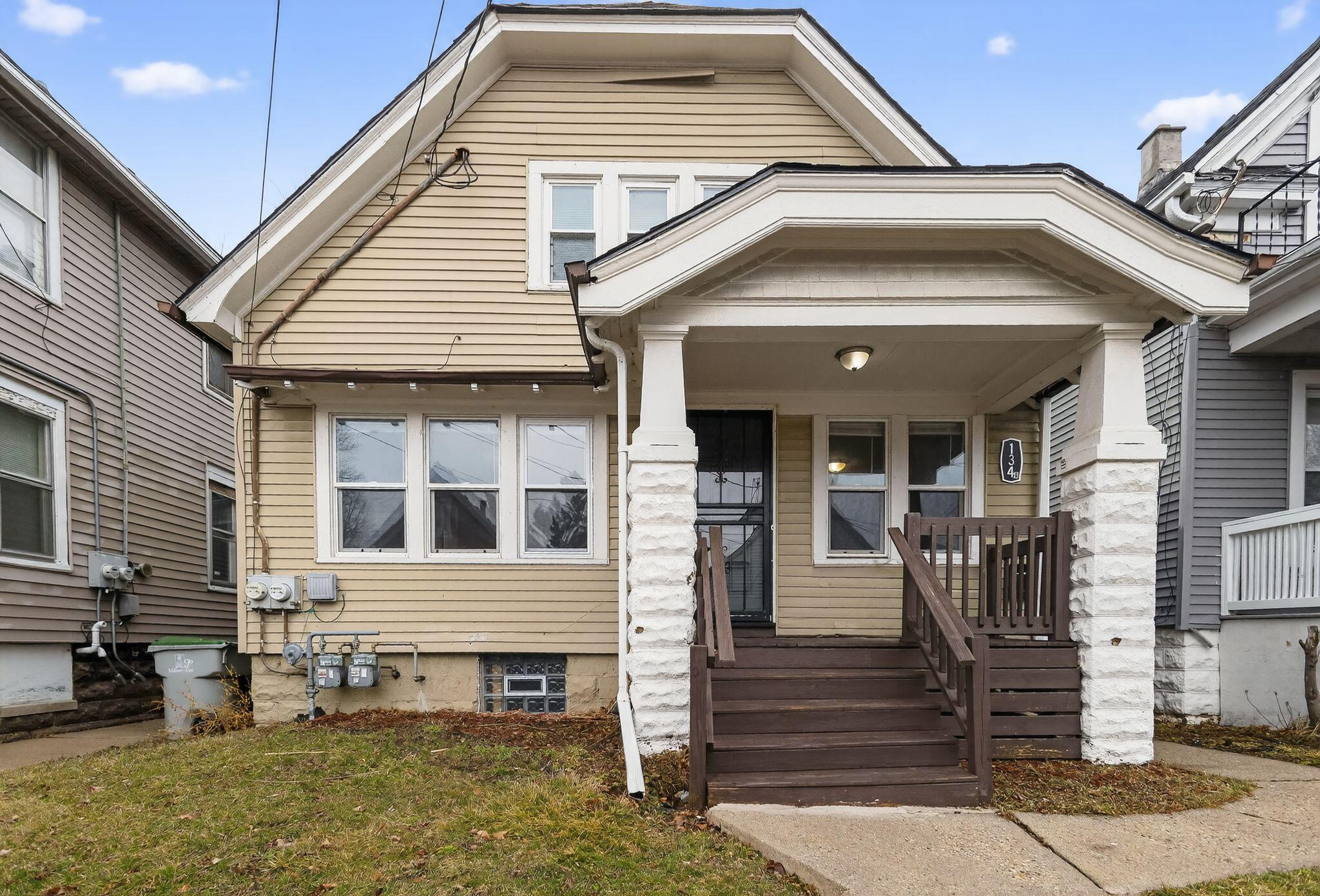 134 E Concordia Ave