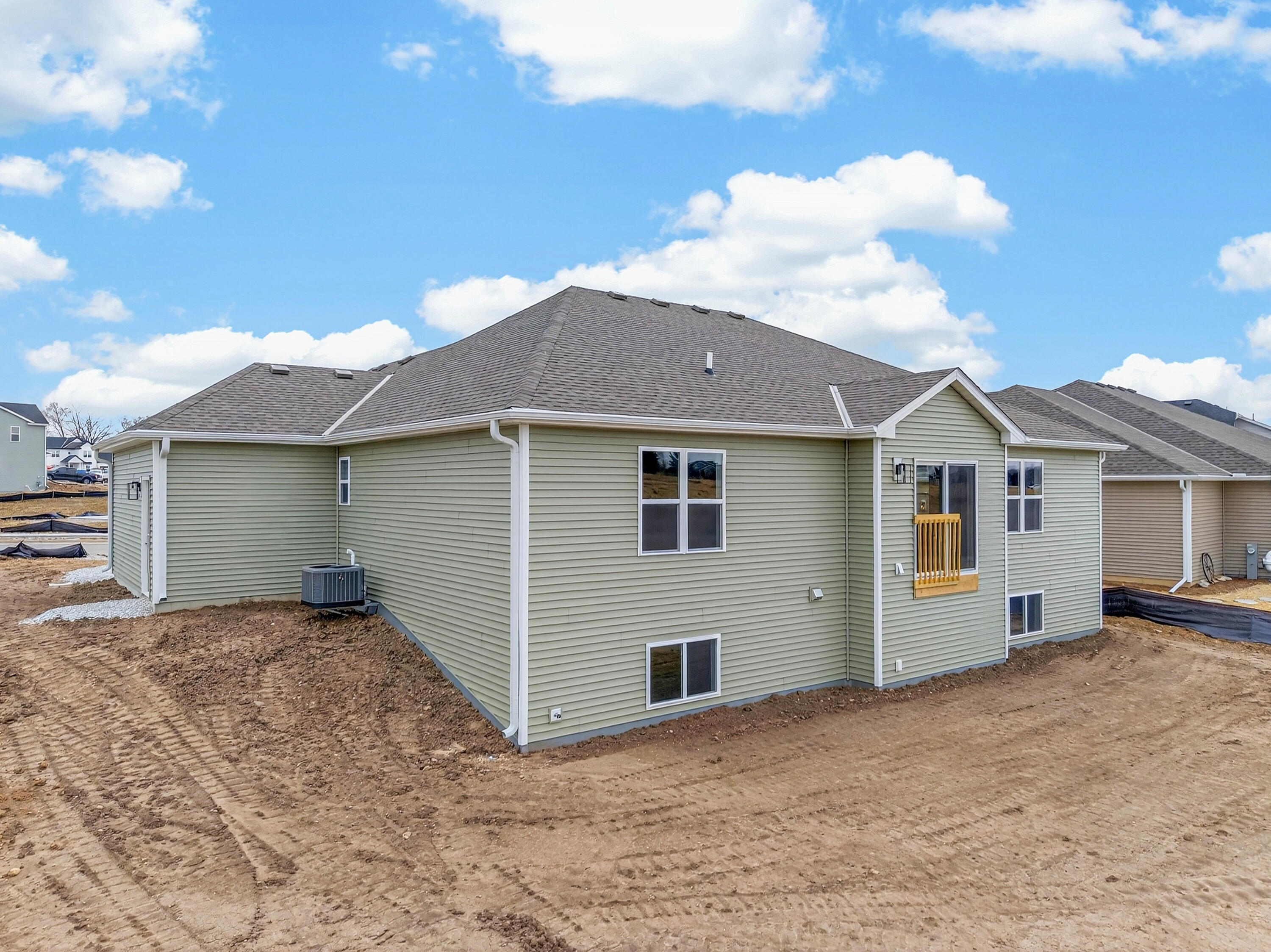 925 Cardinal Ln