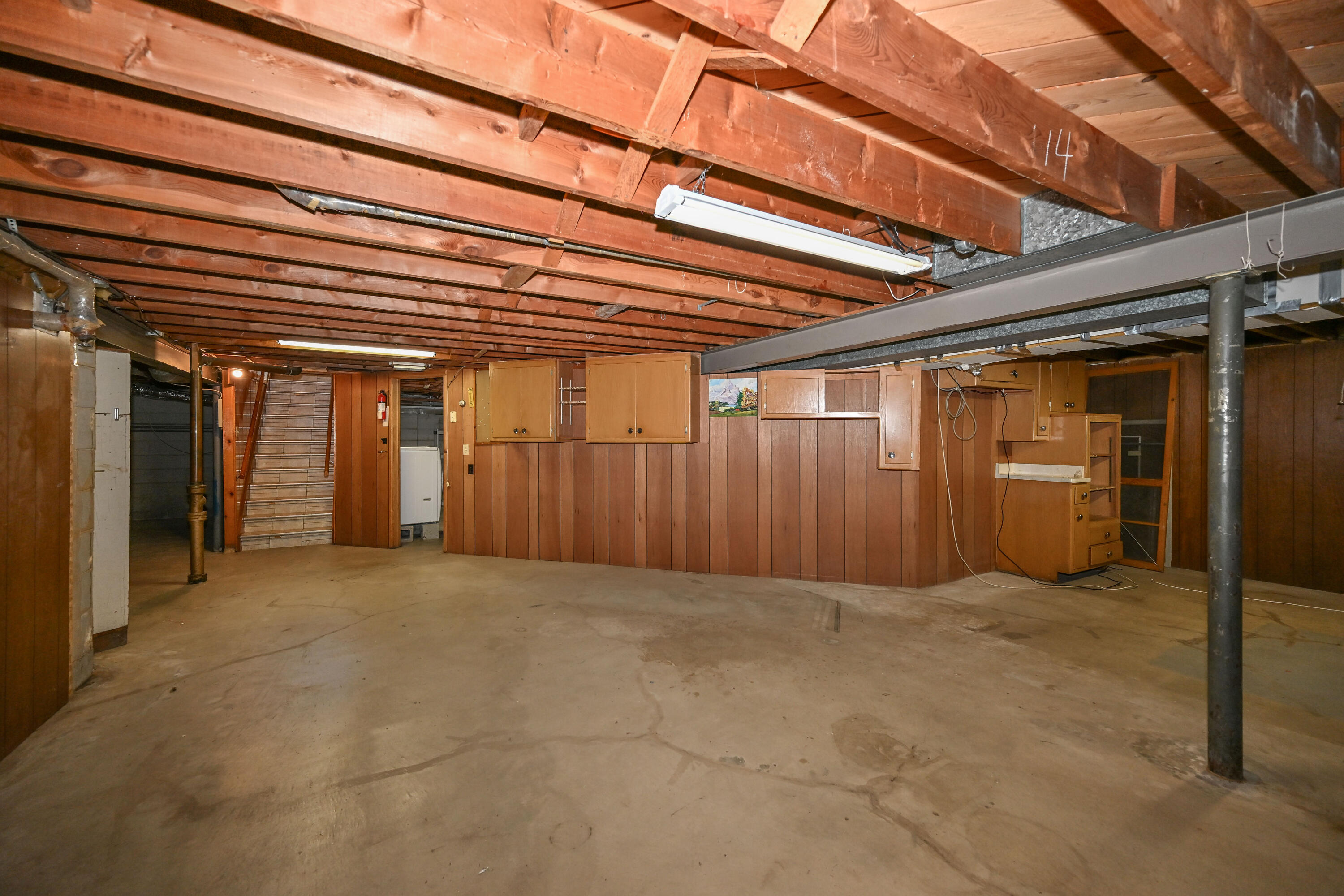 1078 N 120th St