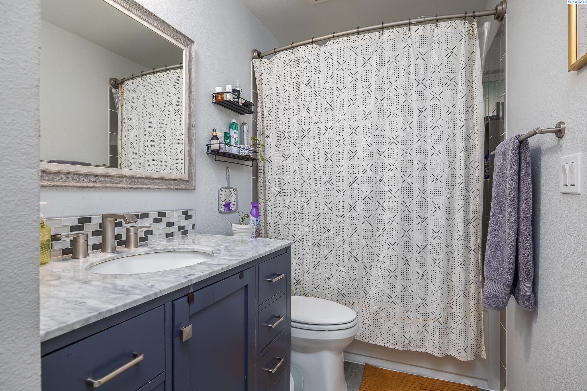 1124 W Park Hills Dr.