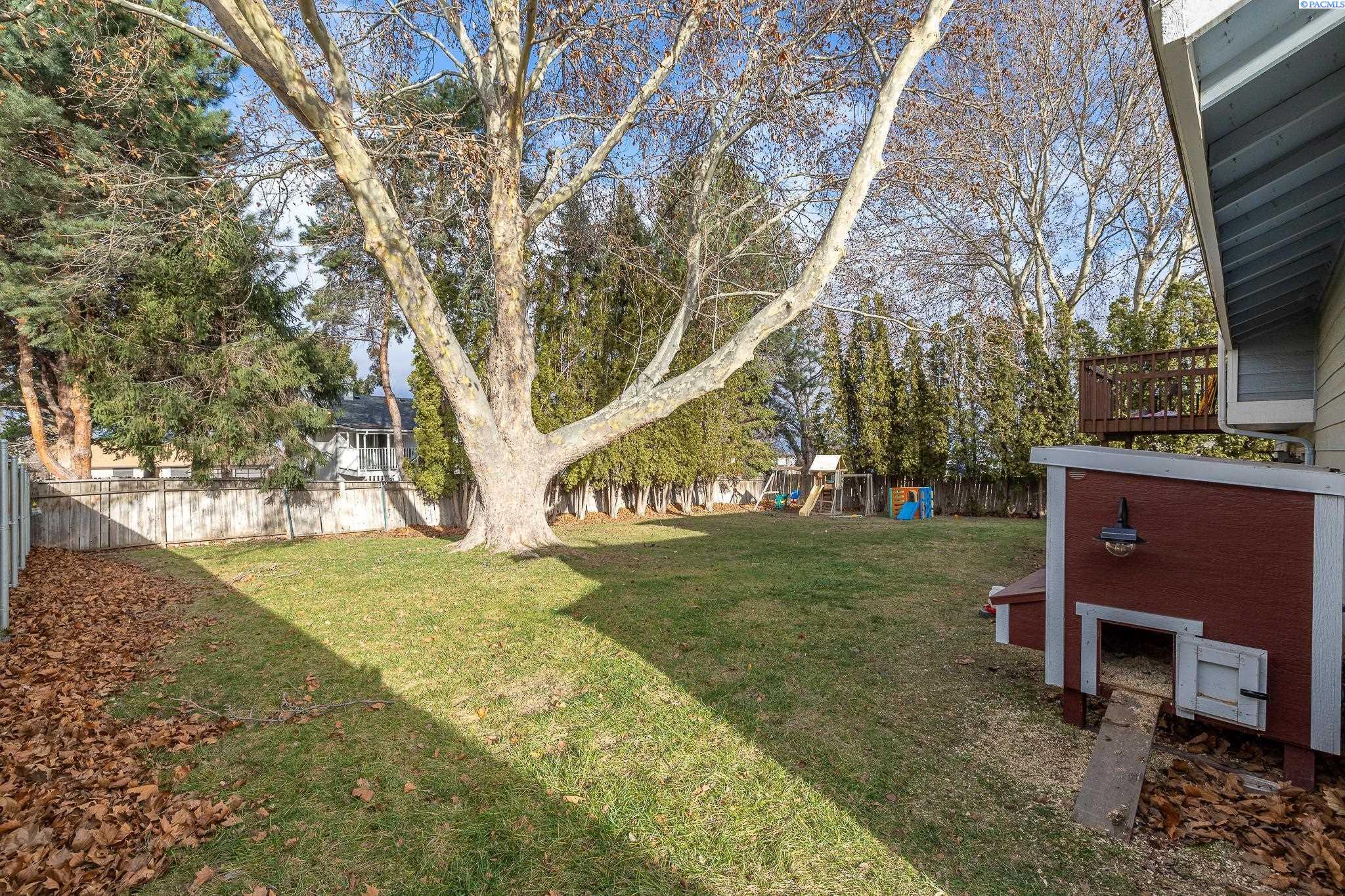 1124 W Park Hills Dr.