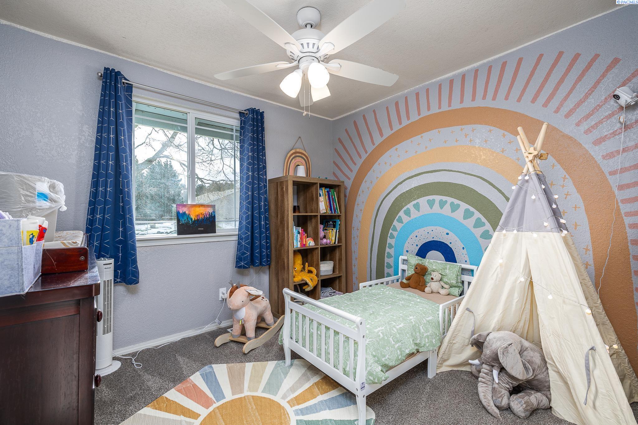 1124 W Park Hills Dr.