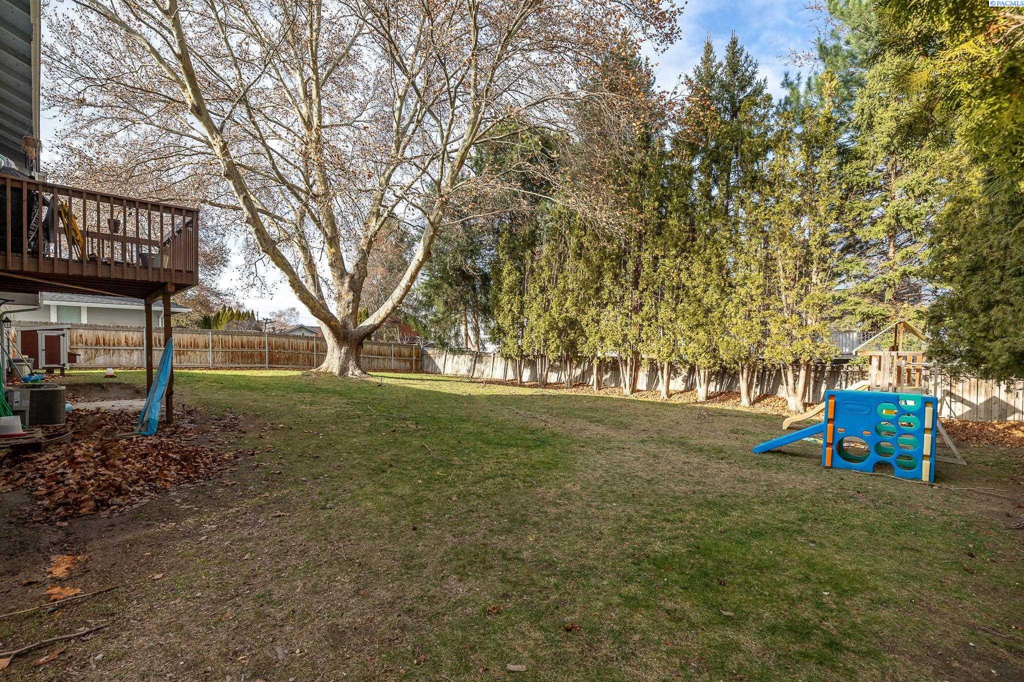 1124 W Park Hills Dr.