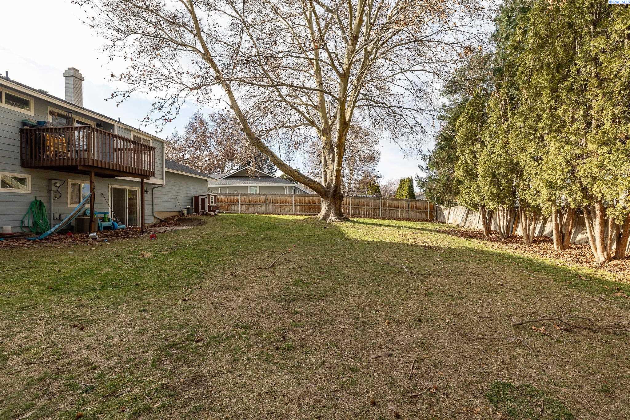 1124 W Park Hills Dr.