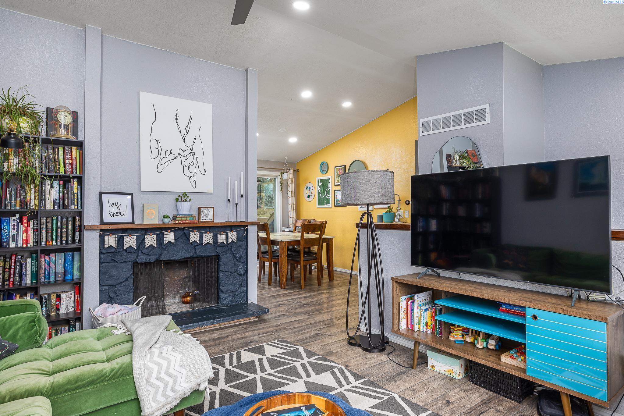 1124 W Park Hills Dr.