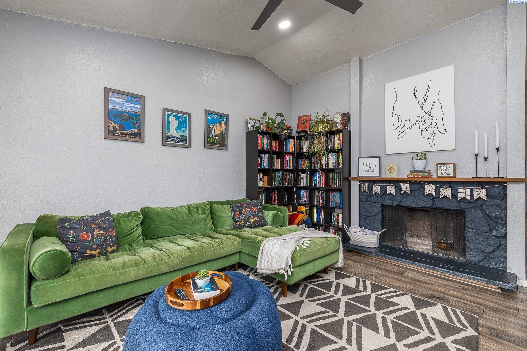 1124 W Park Hills Dr.