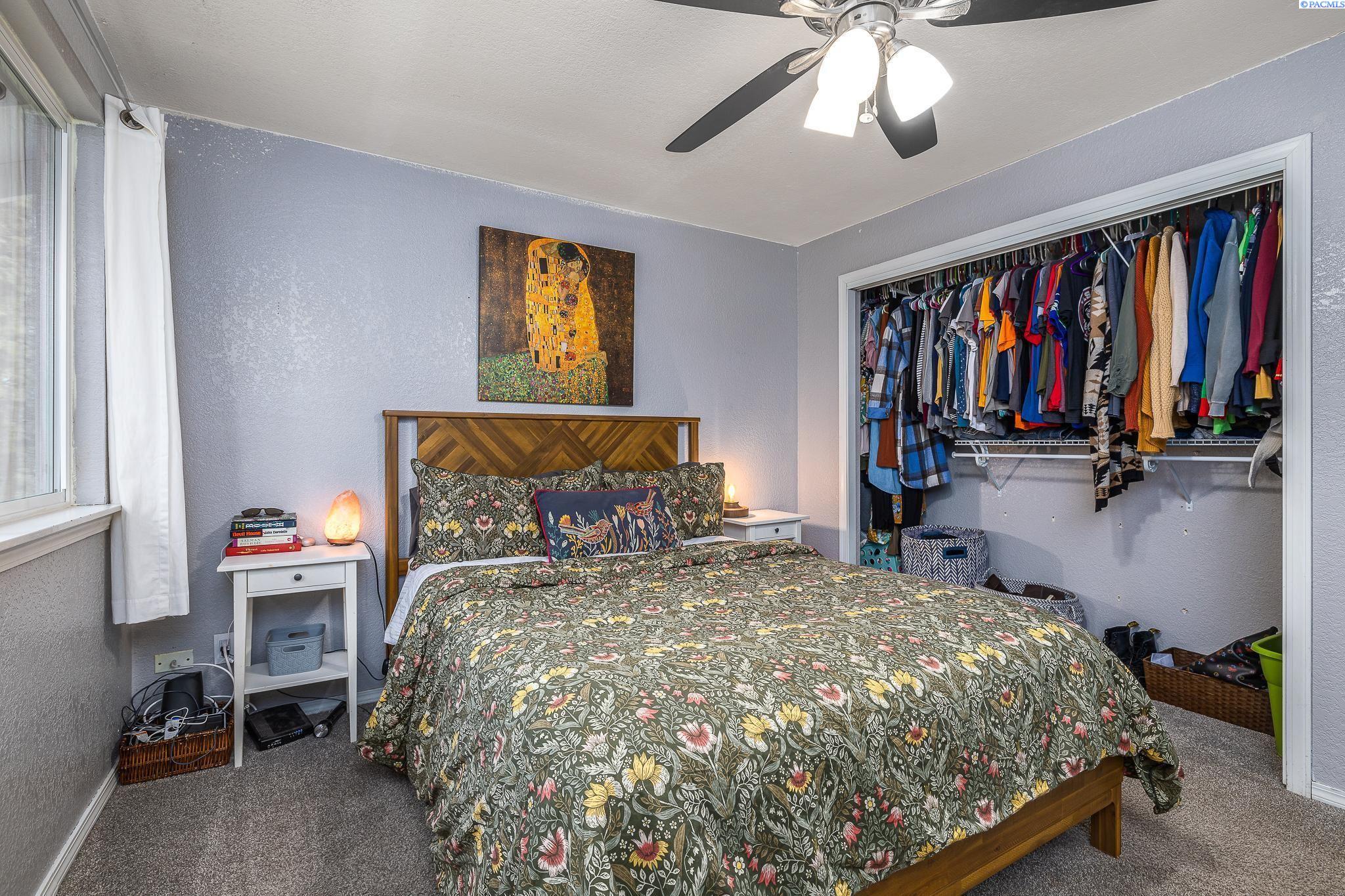 1124 W Park Hills Dr.