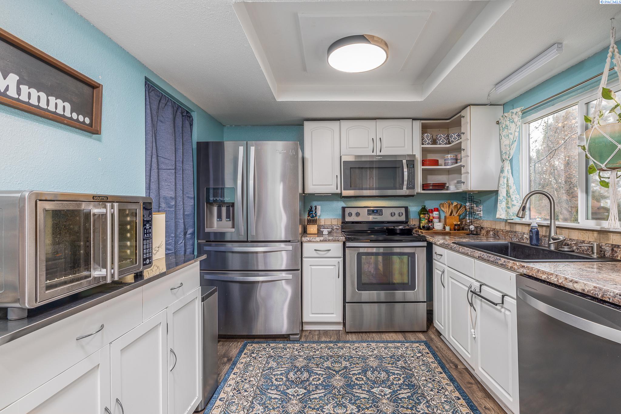 1124 W Park Hills Dr.