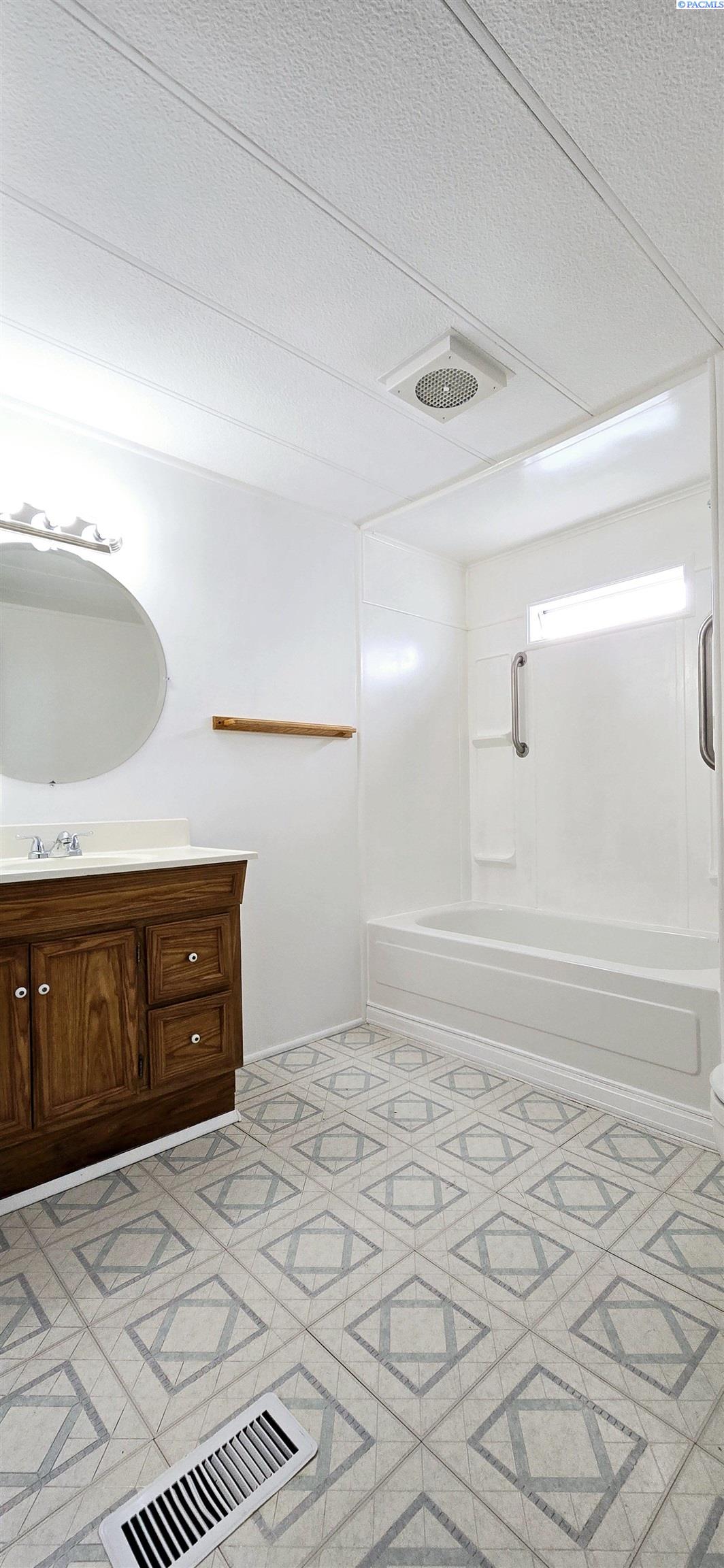 3324 W 19th Unit: 143