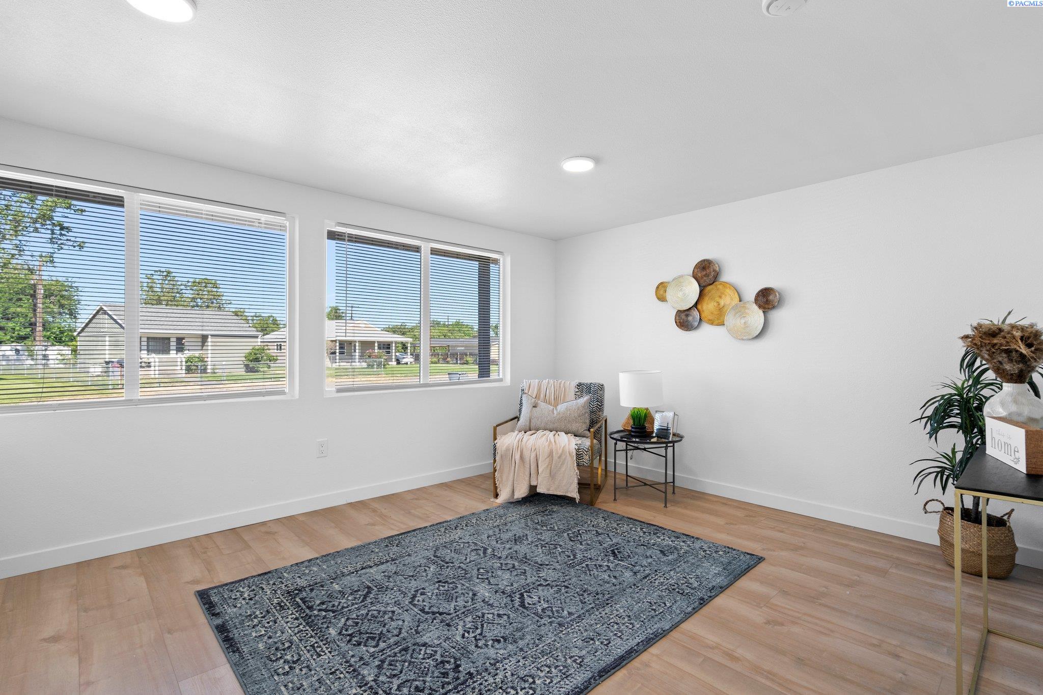 100 Casey Ave