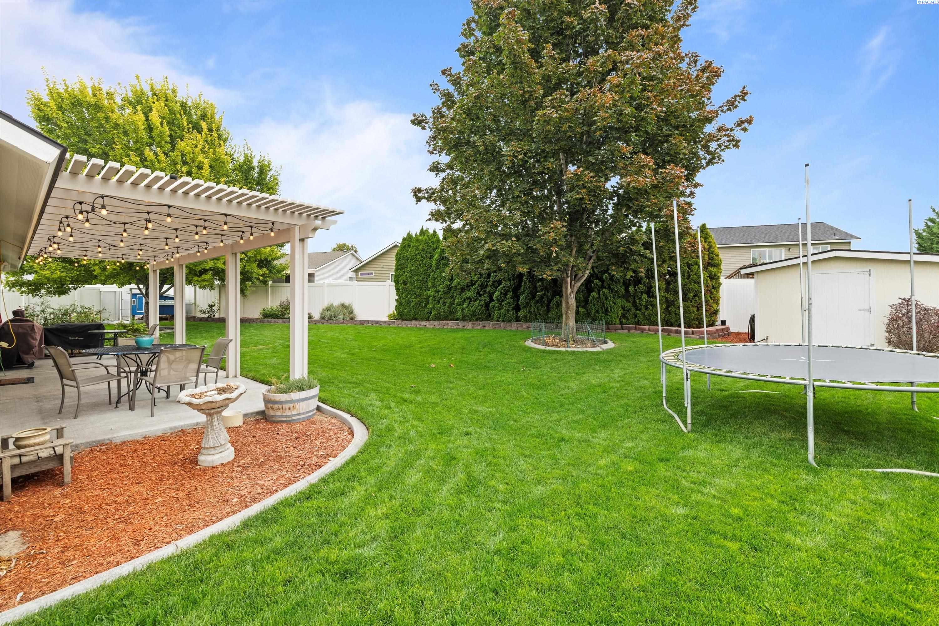 5607 Tieton Ln