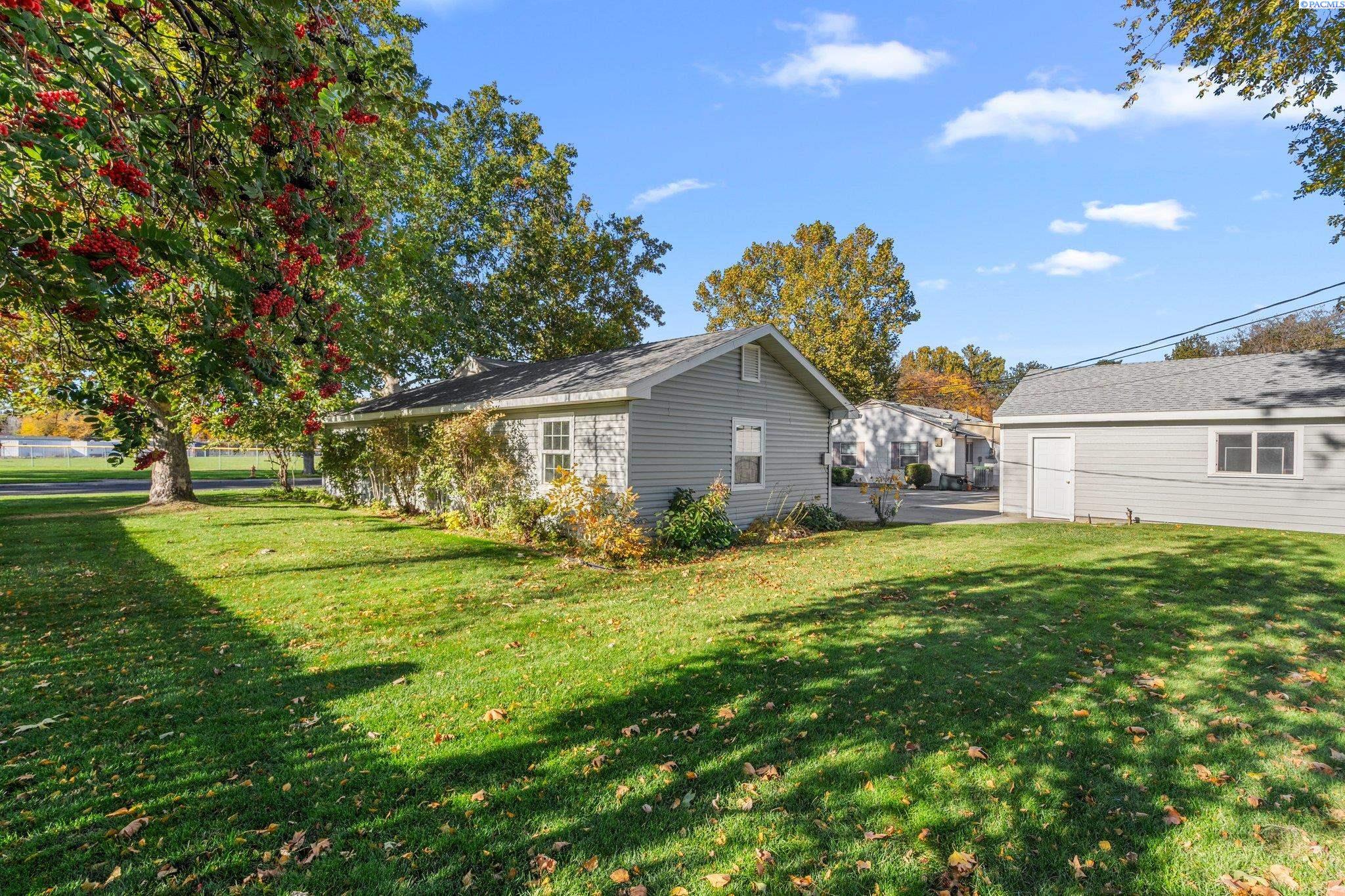 1316 Sacramento Blvd