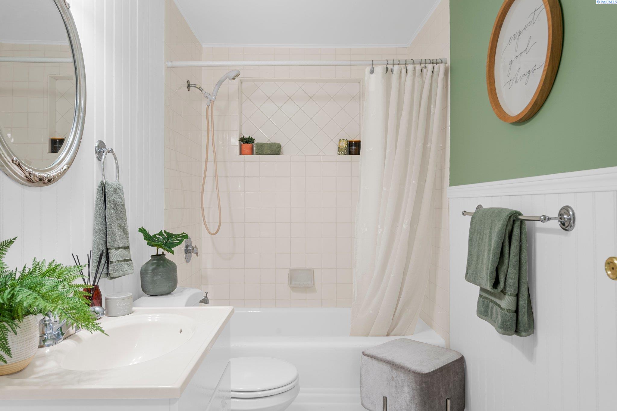 1316 Sacramento Blvd