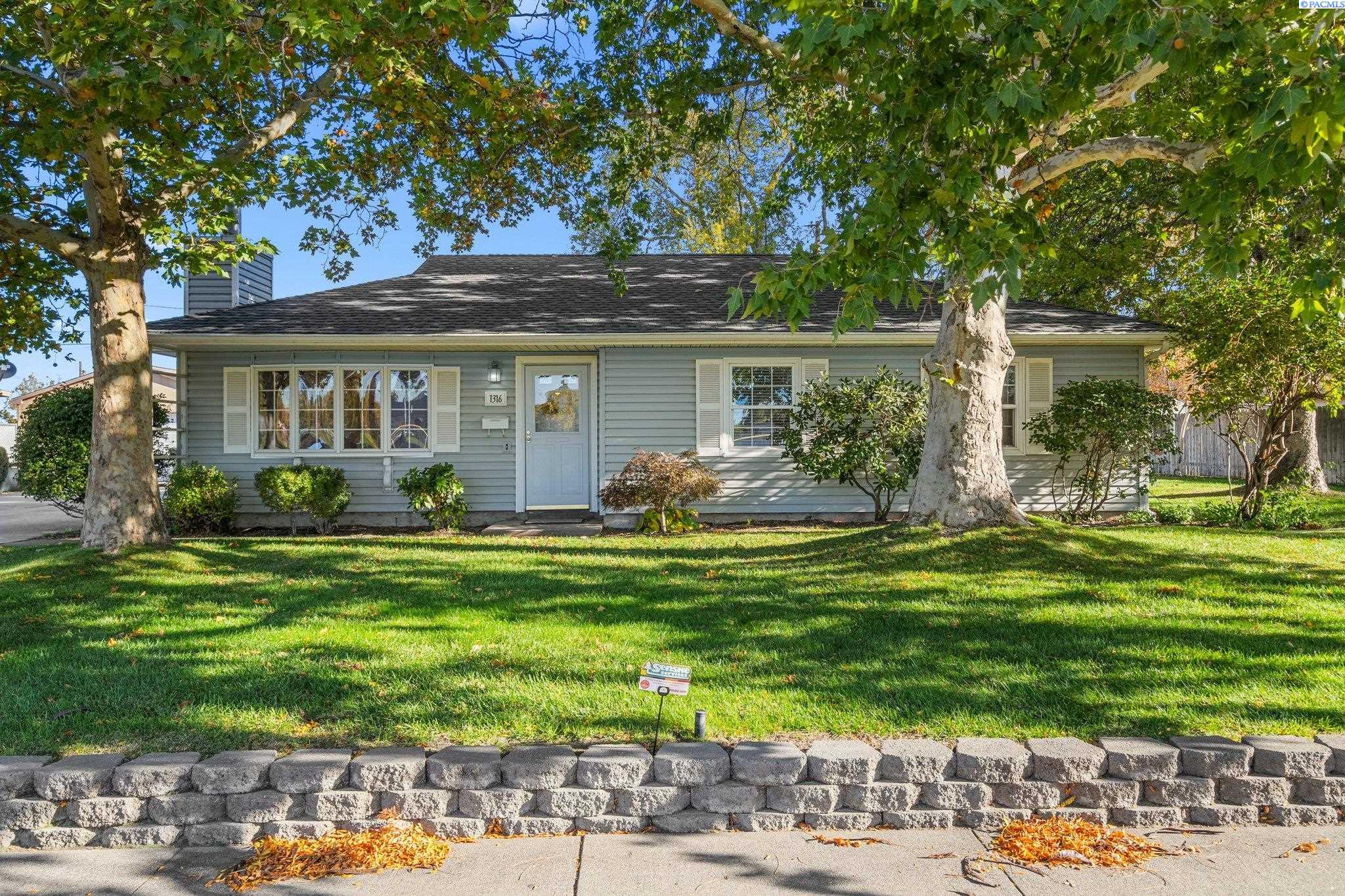 1316 Sacramento Blvd