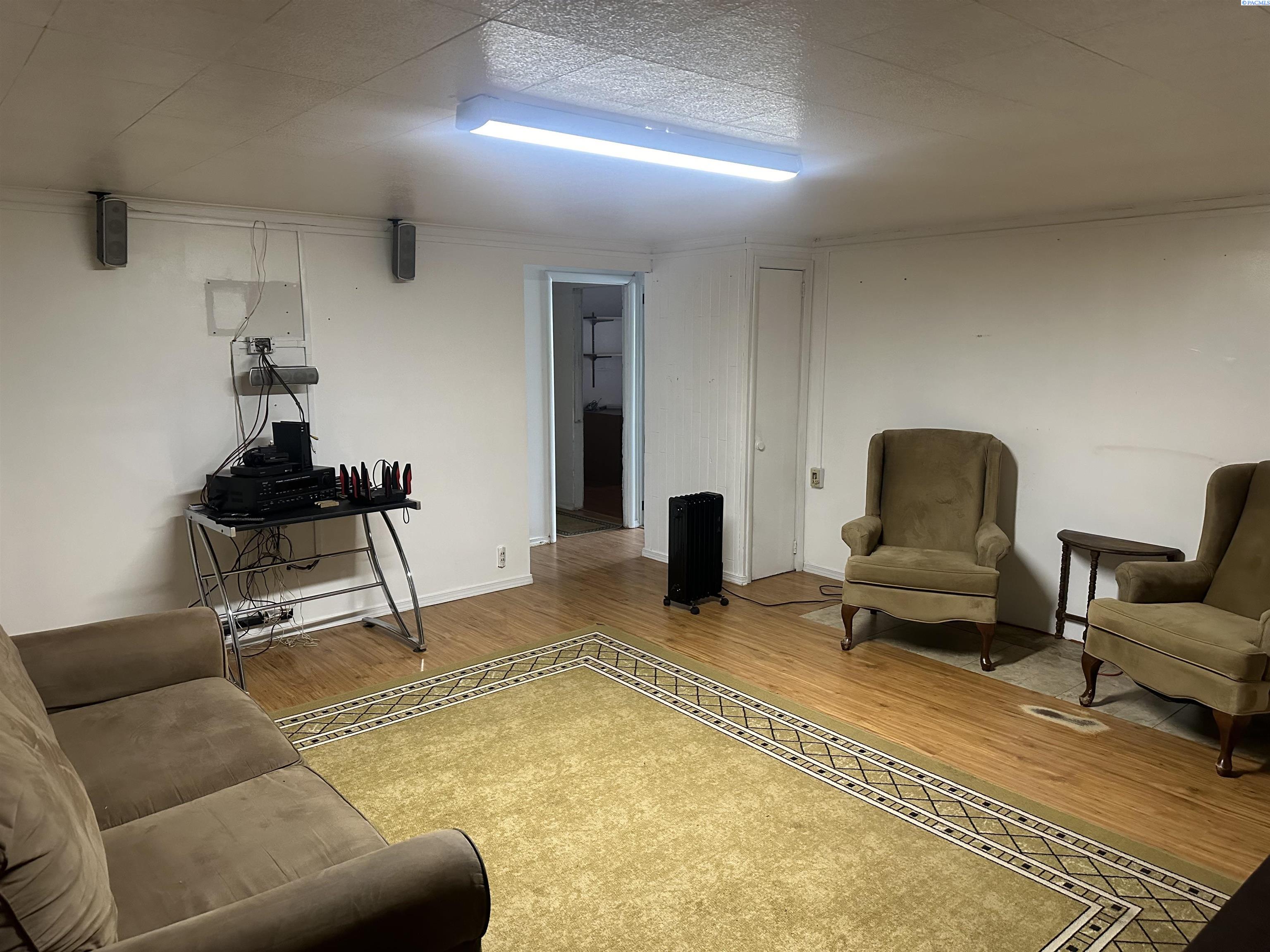 1517 Perkins Ave