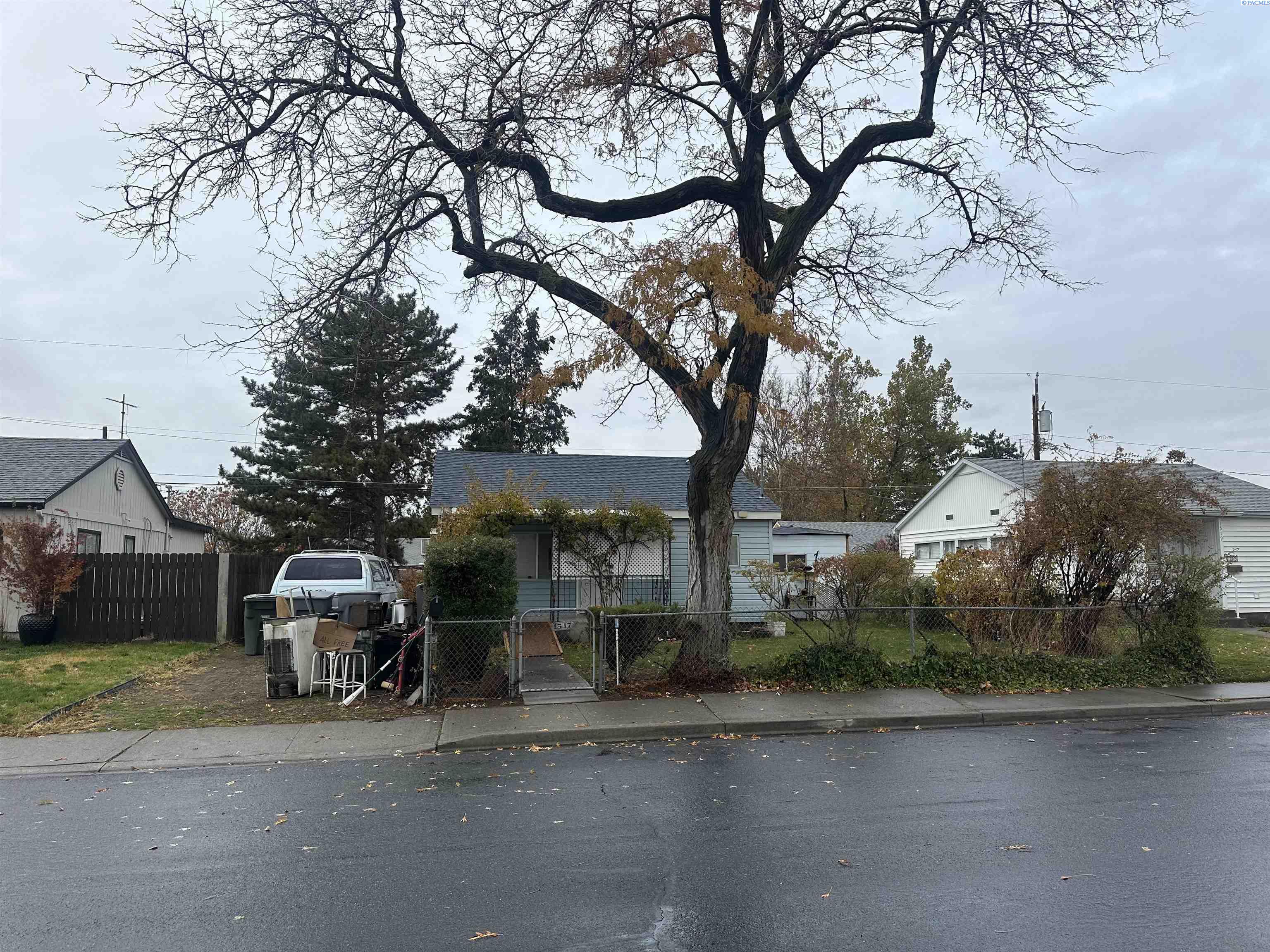 1517 Perkins Ave