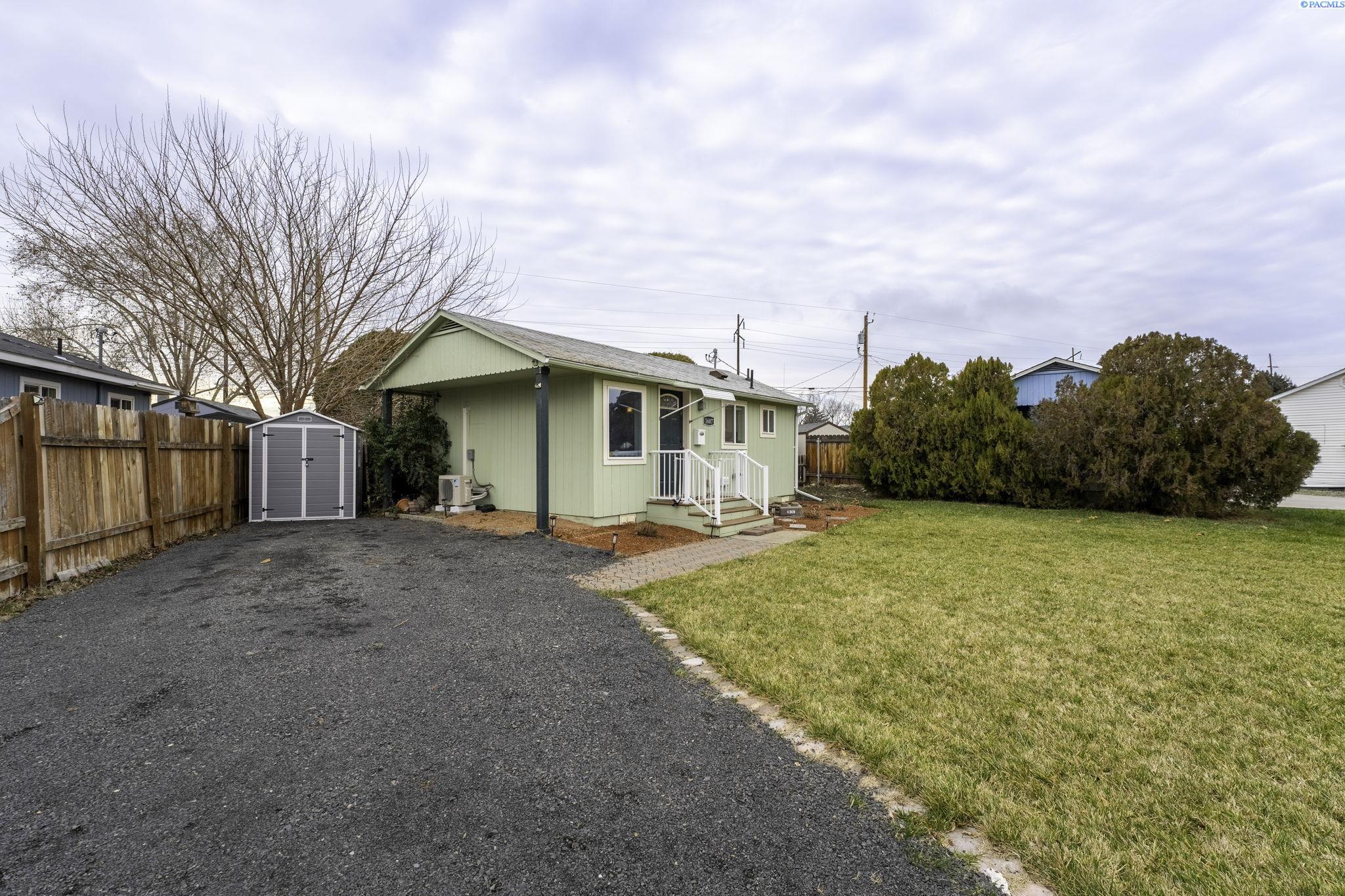 1607 McPherson Ave