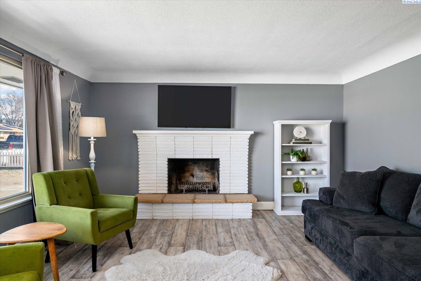 239 Cottonwood Drive