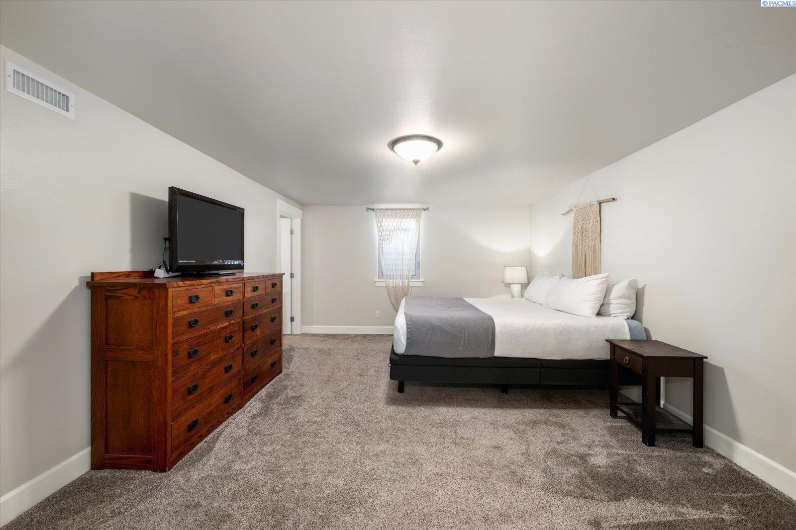 239 Cottonwood Drive