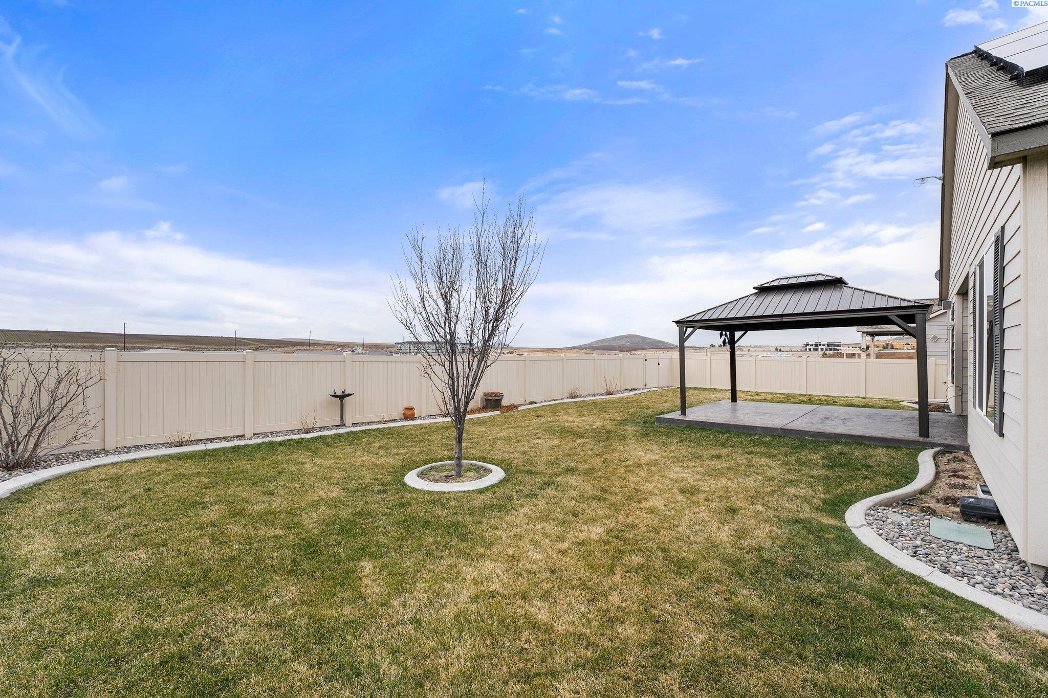 5014 Smitty Dr