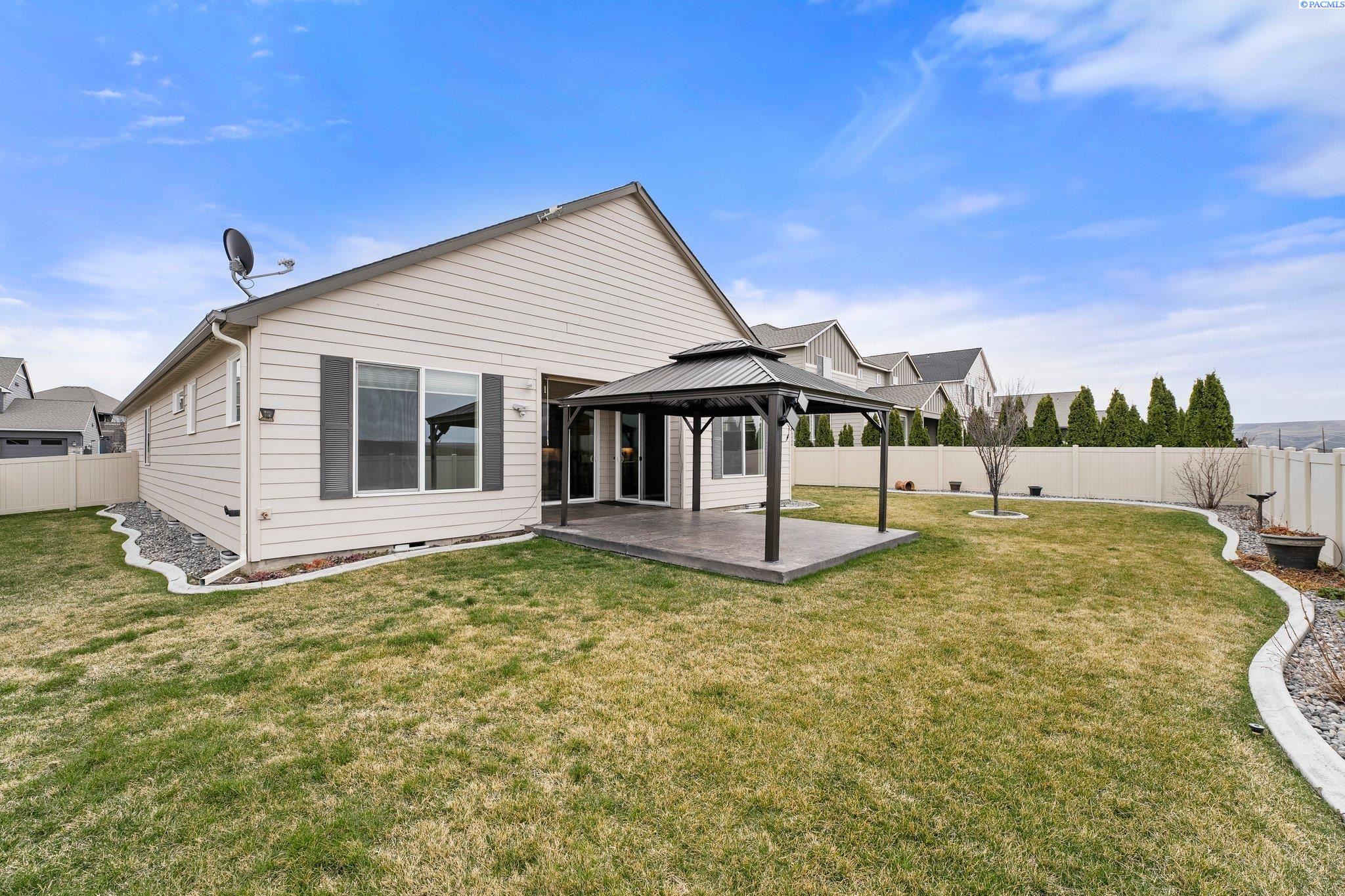 5014 Smitty Dr