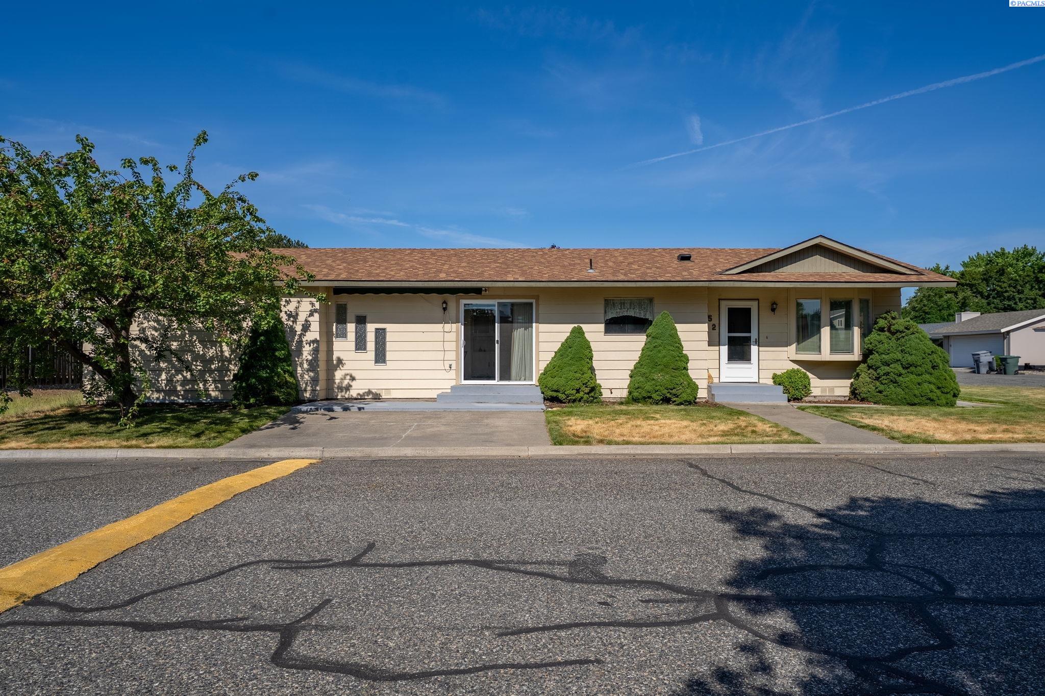 352 Breakwater Ct.
