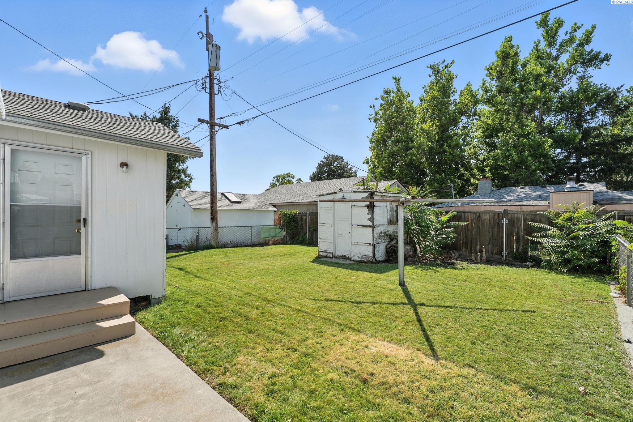 1521 Perkins Ave