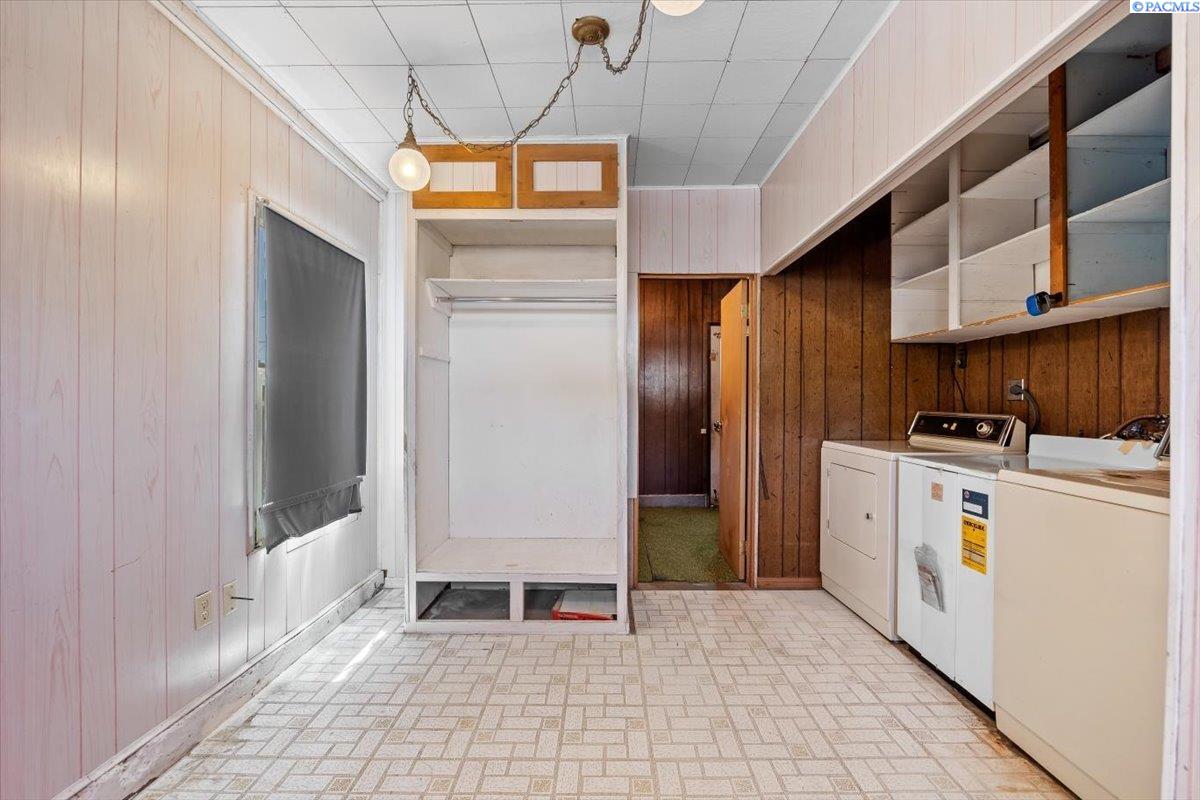 806 S Fruitland