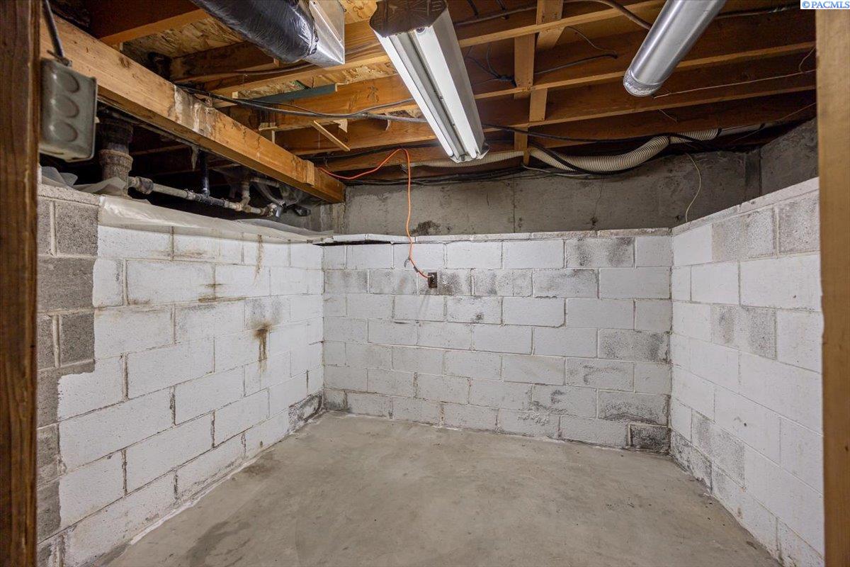 806 S Fruitland