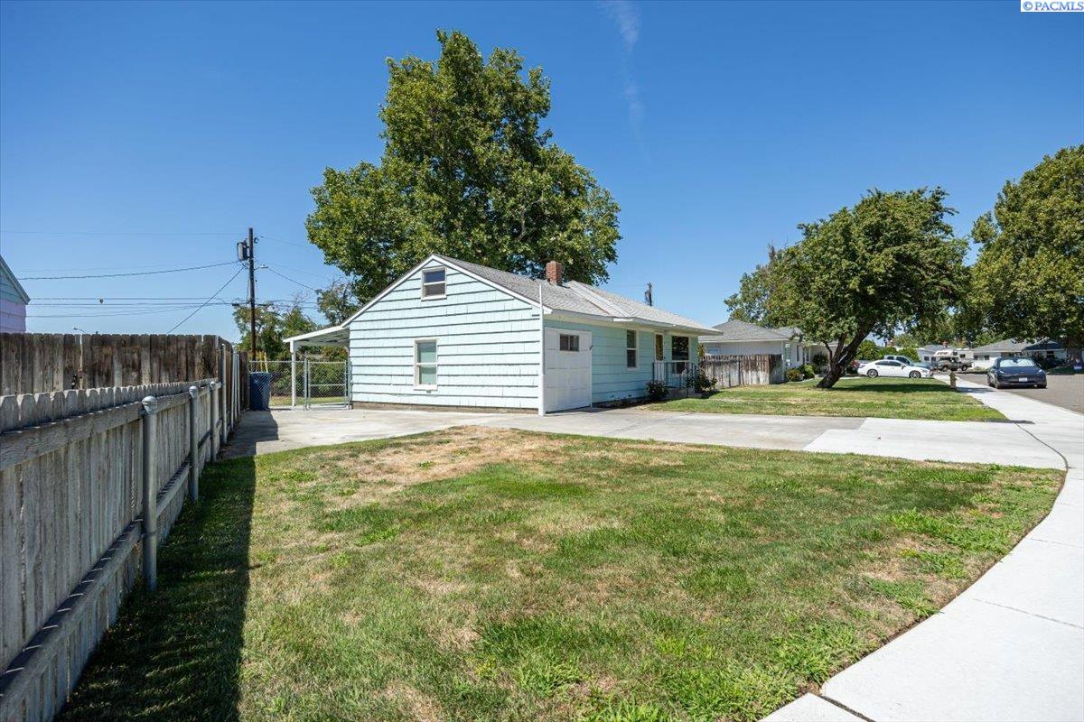 806 S Fruitland
