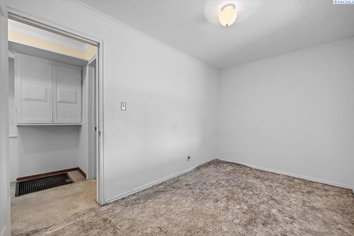 806 S Fruitland
