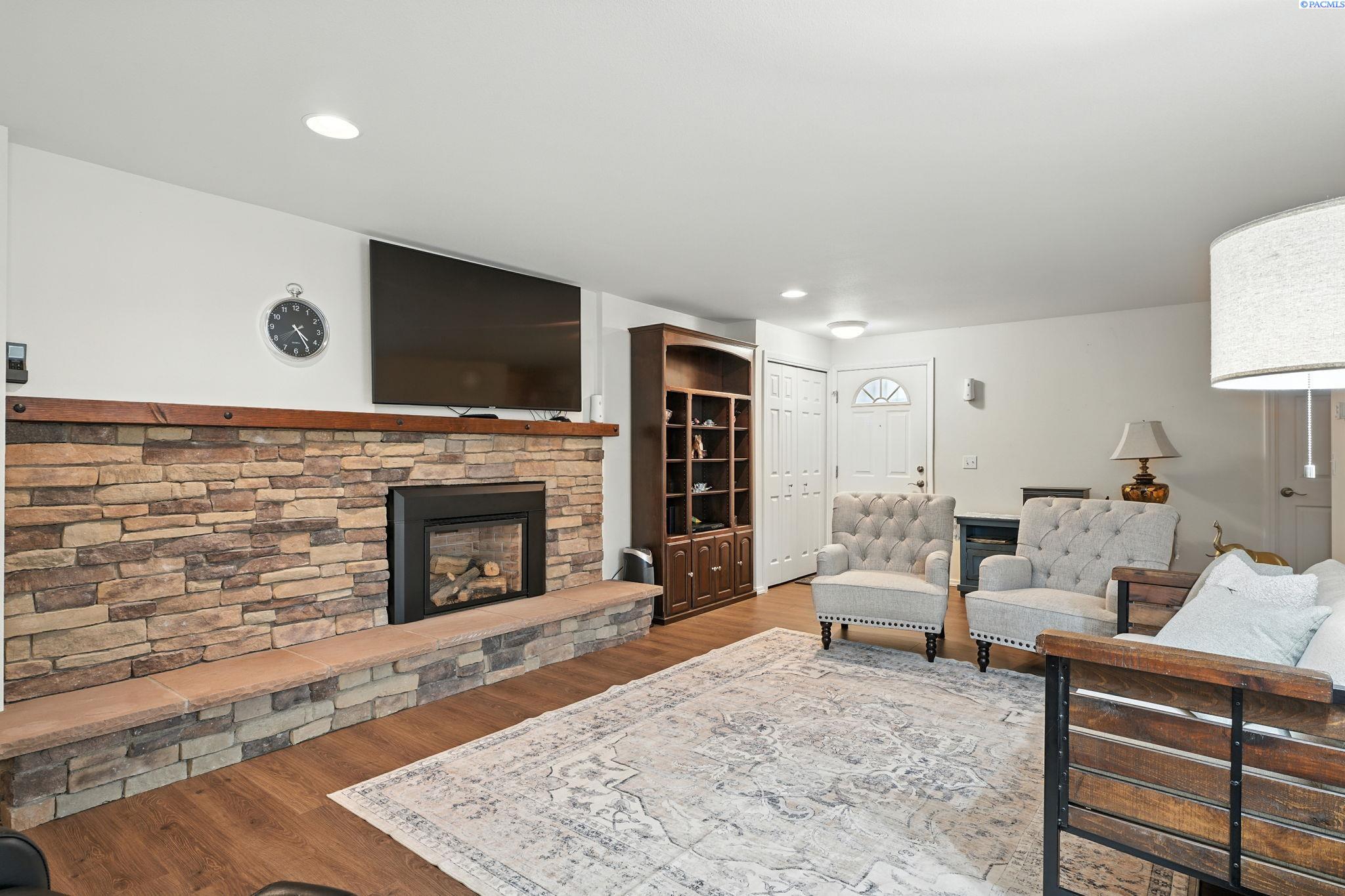 1307 Goethals Unit: C