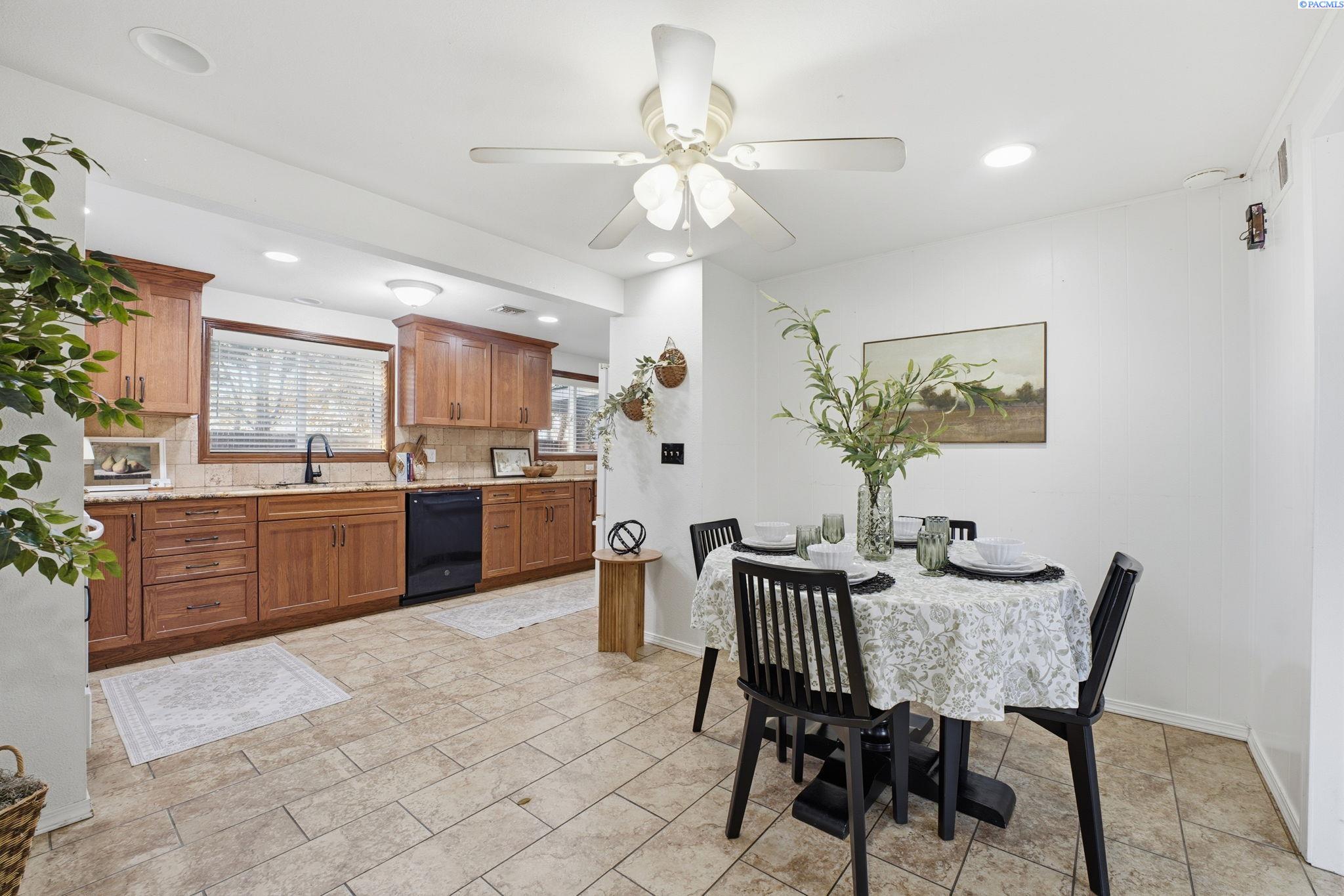 1313 Cottonwood Drive