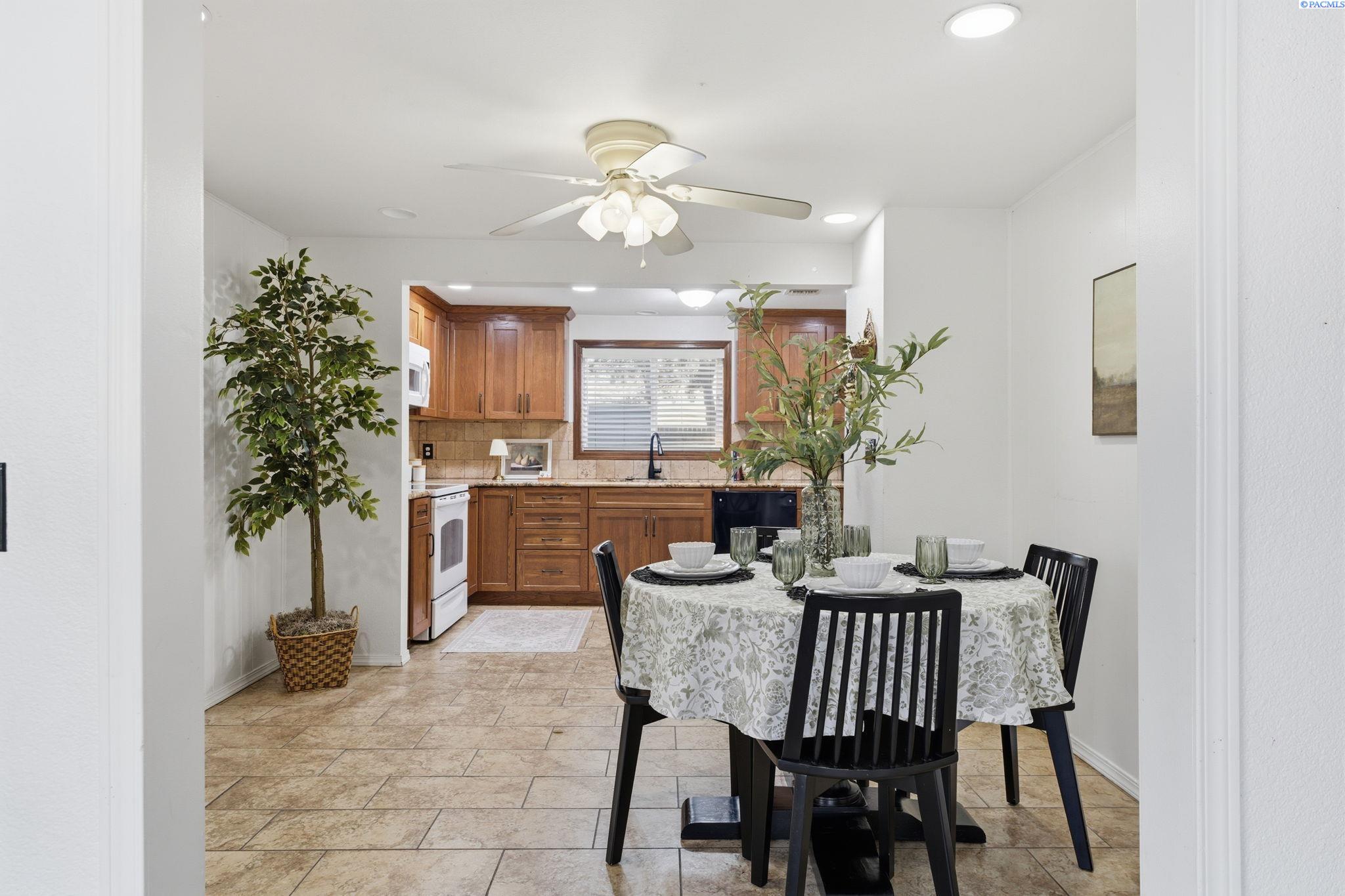 1313 Cottonwood Drive