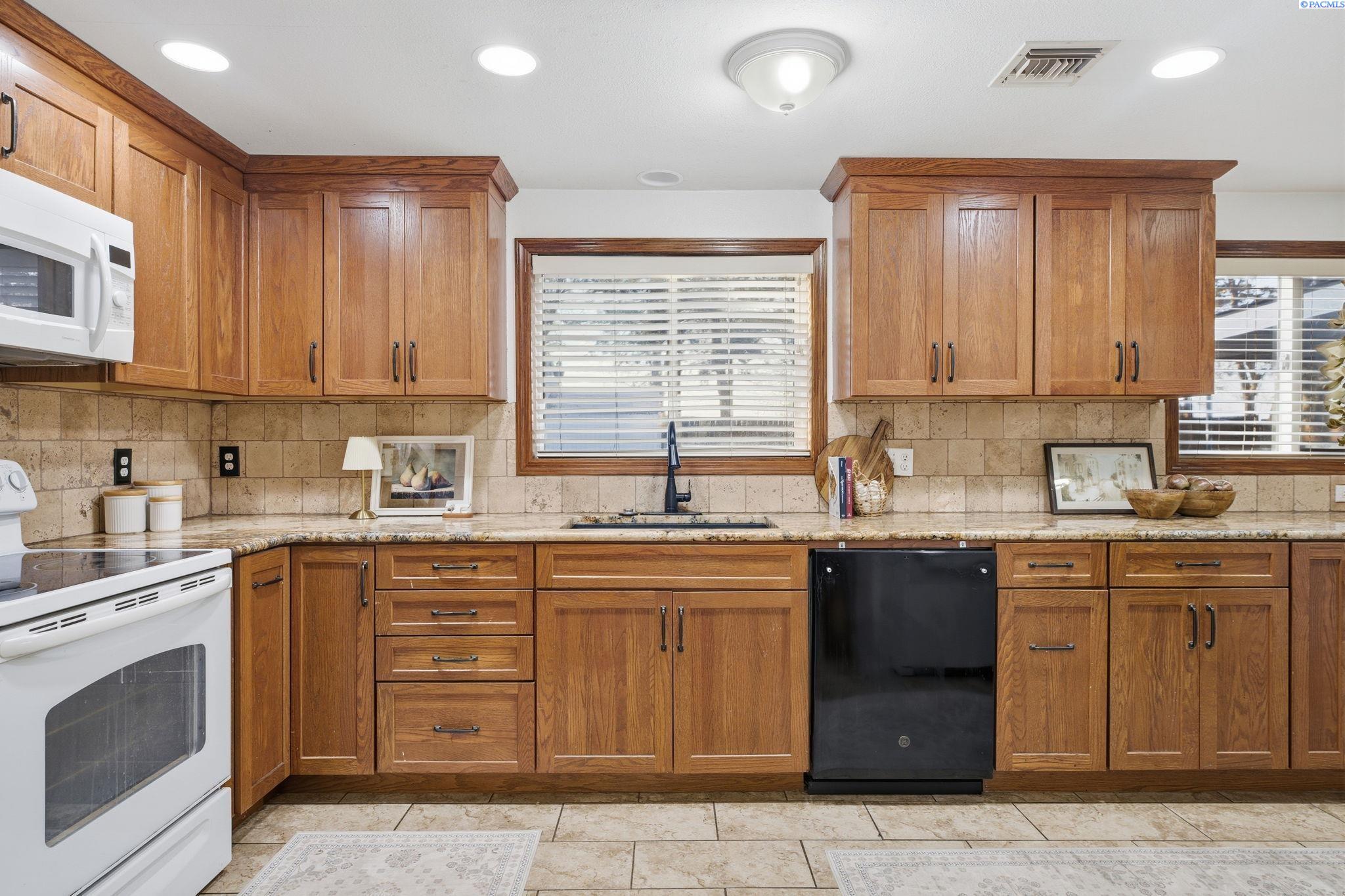 1313 Cottonwood Drive