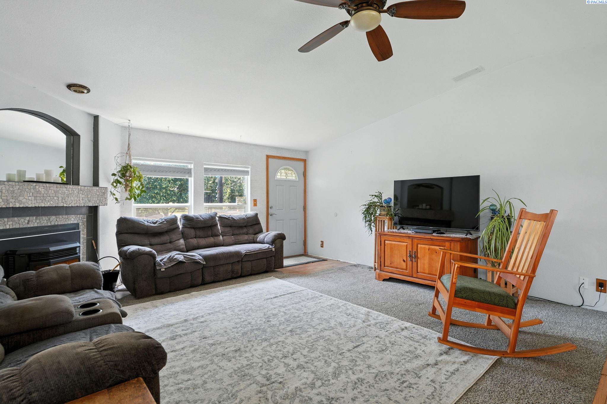 6802 E Pendleton Rd