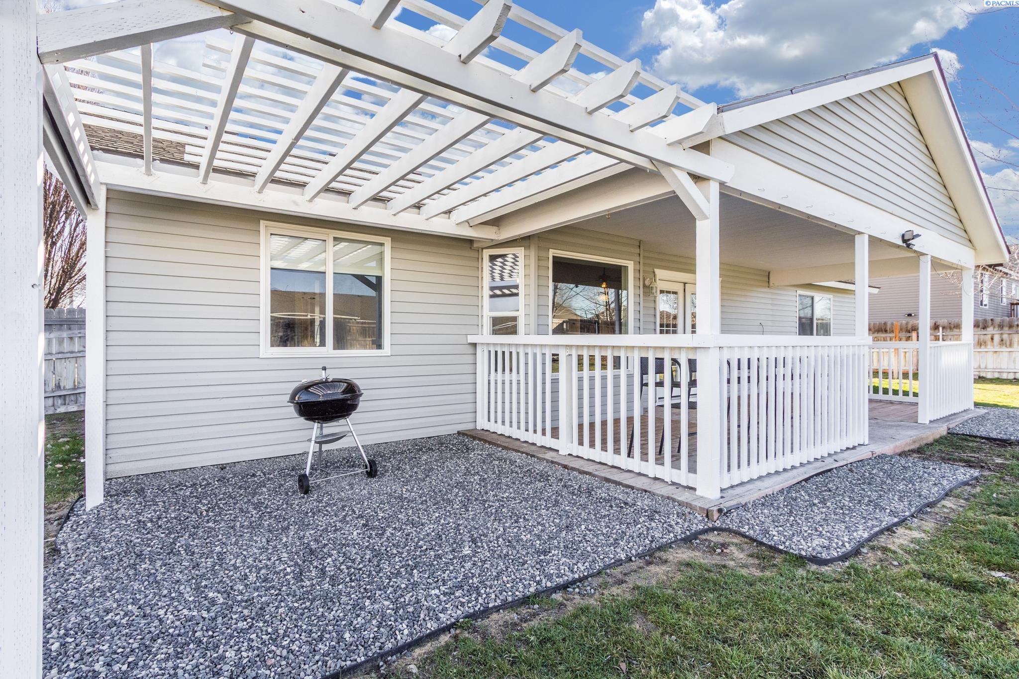 4815 Catalonia Dr