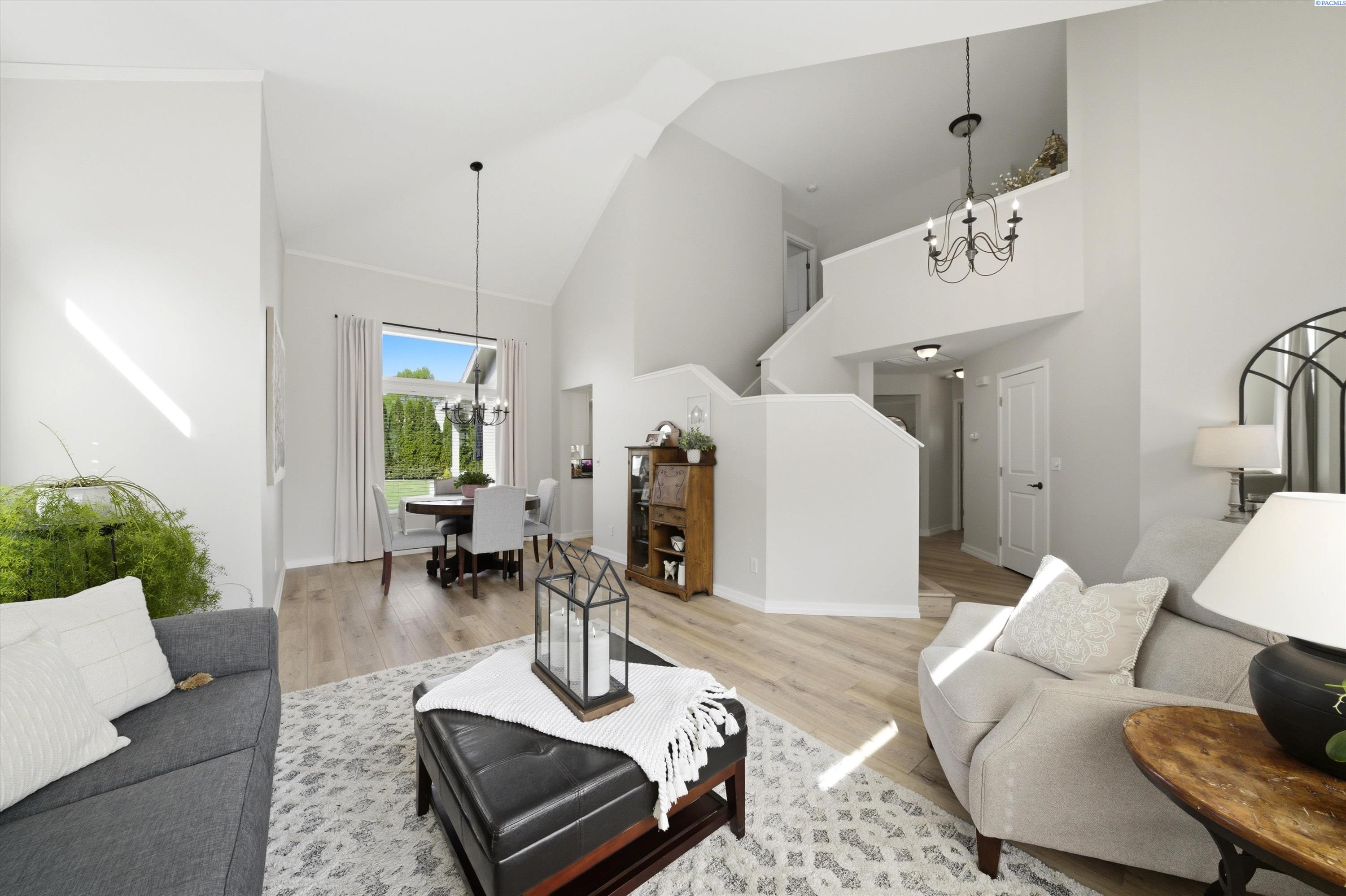 3033 Charity Ct