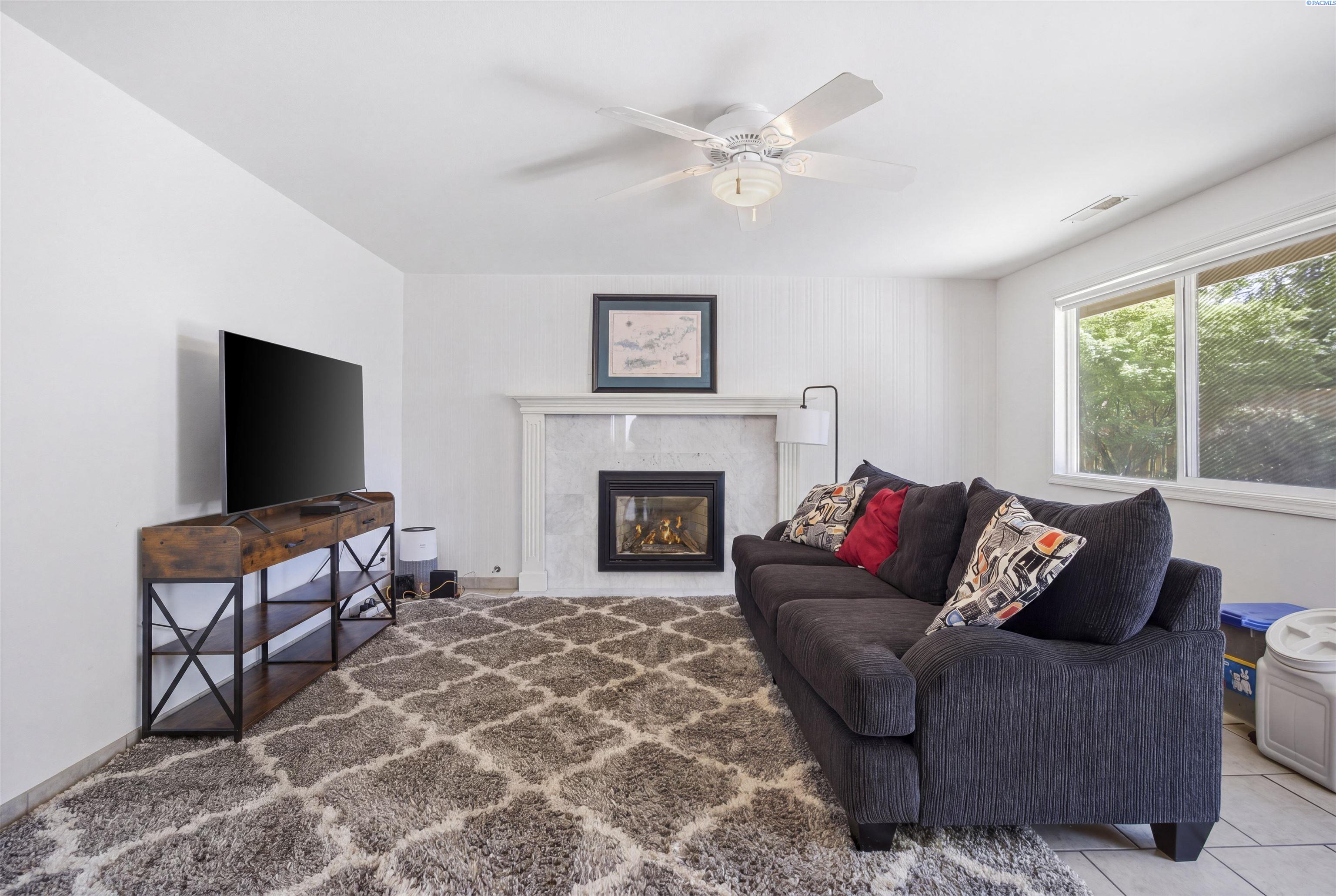 2335 Snohomish Ave