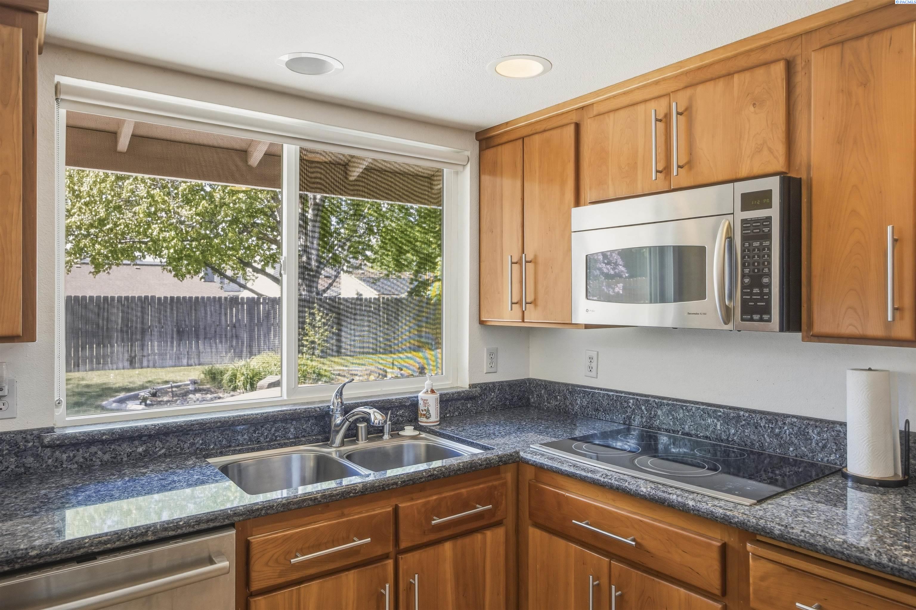2335 Snohomish Ave