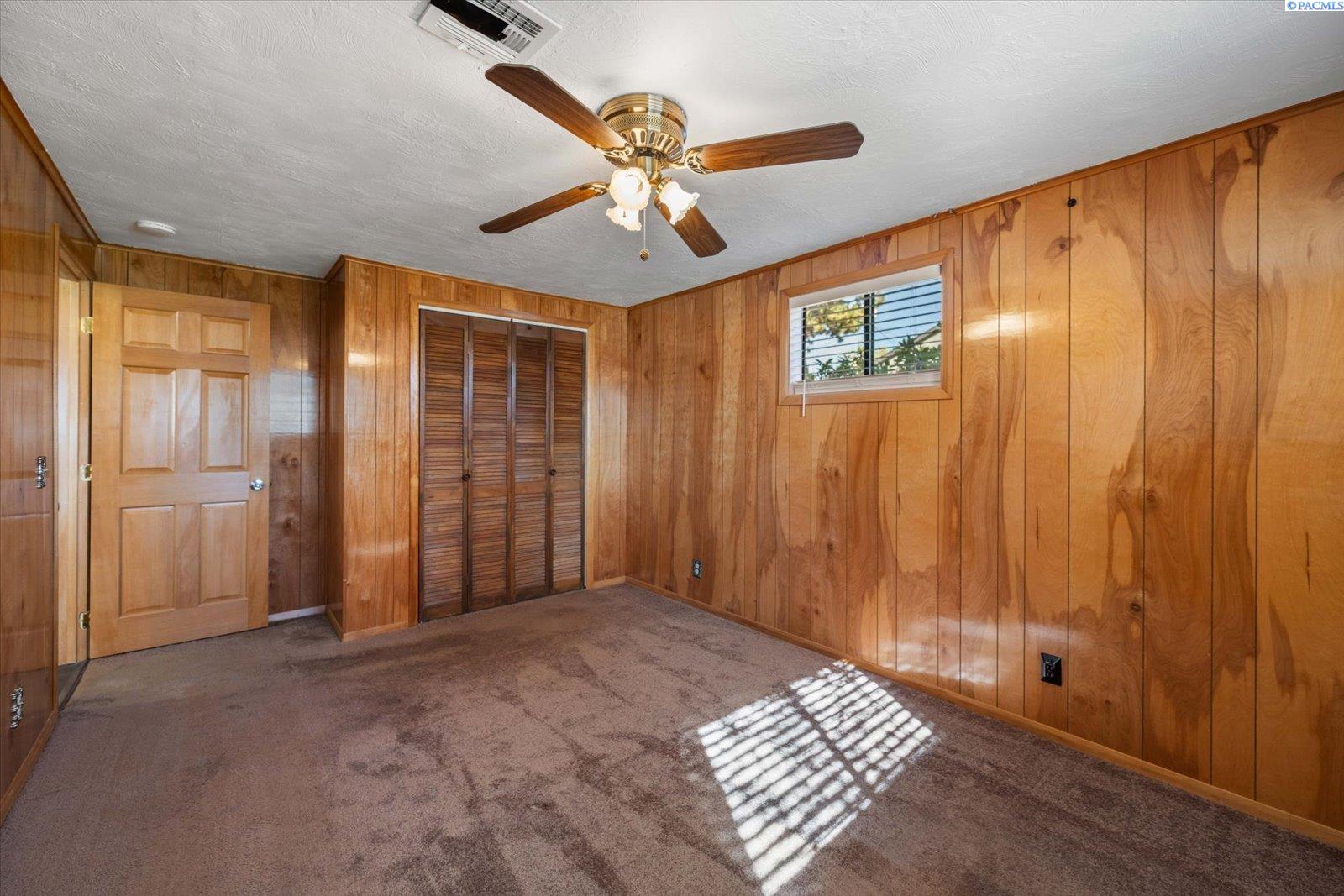 1211 Birch Ave
