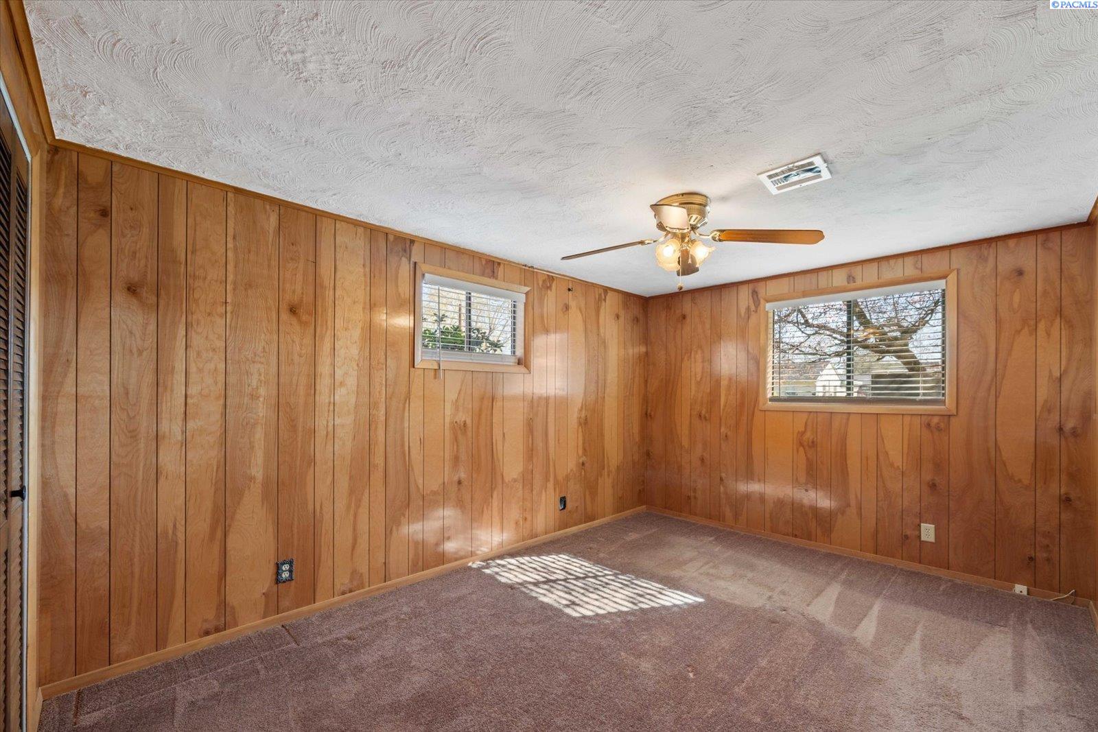 1211 Birch Ave