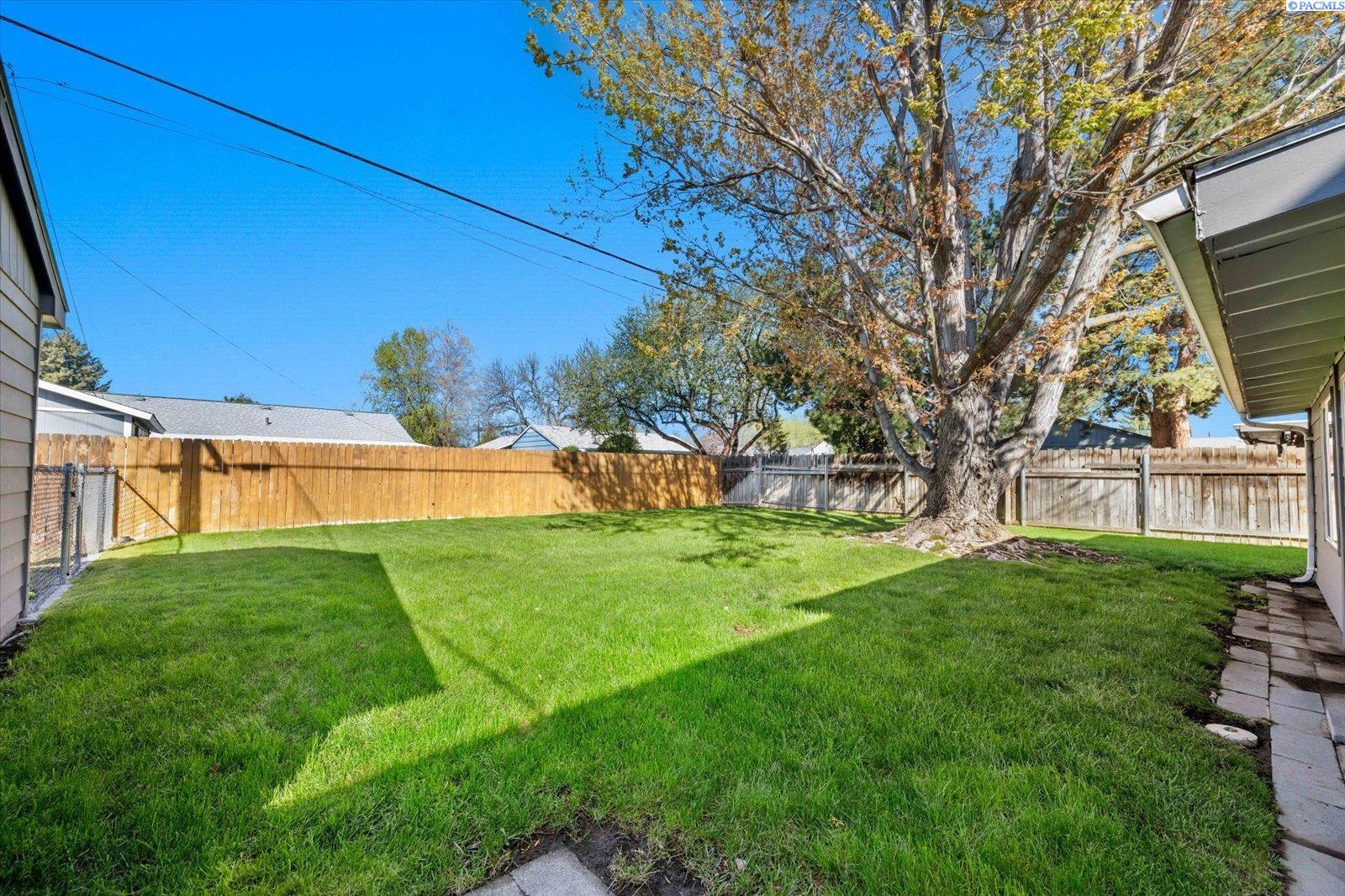 1211 Birch Ave