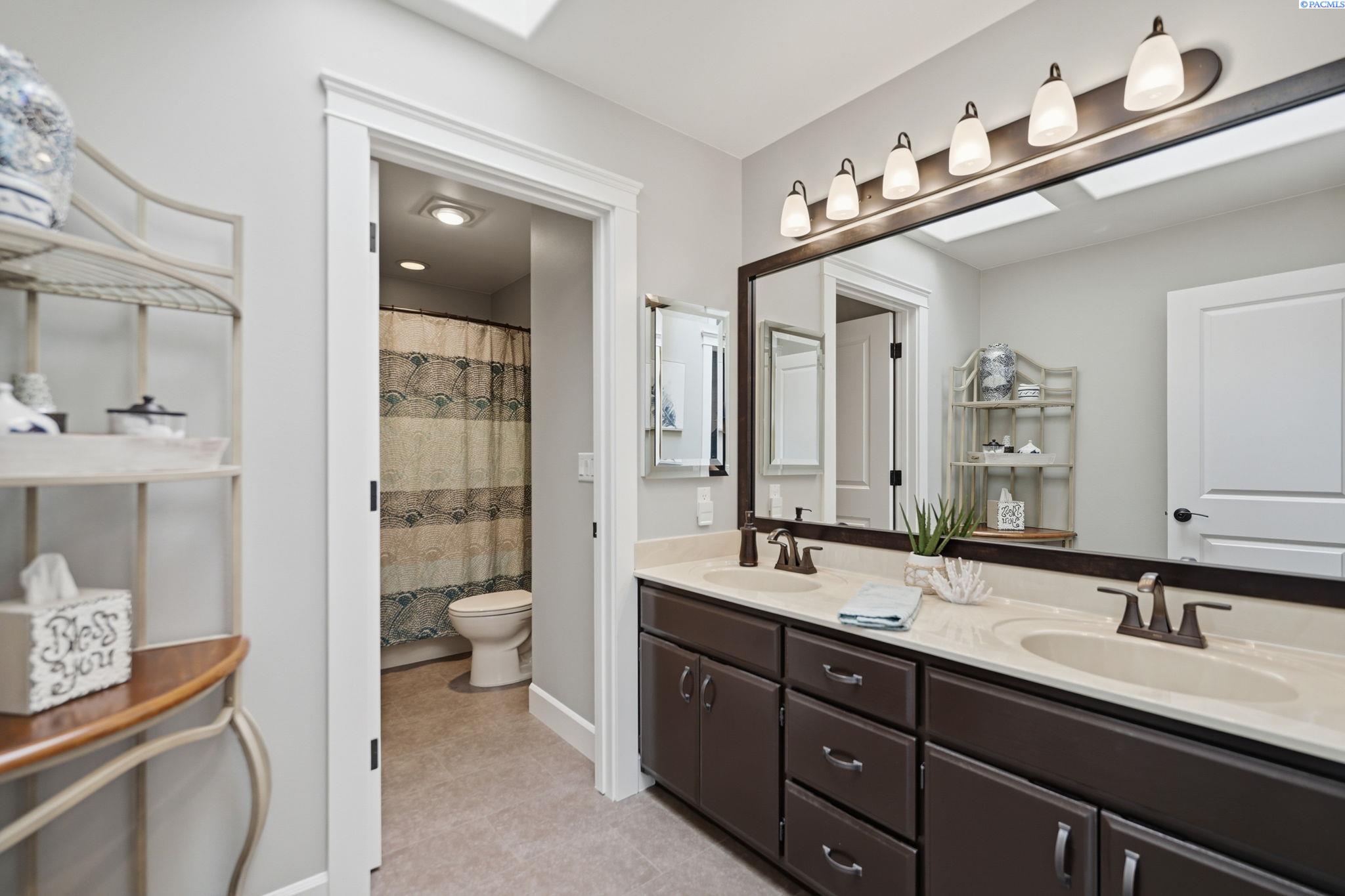 3521 W 36th Loop