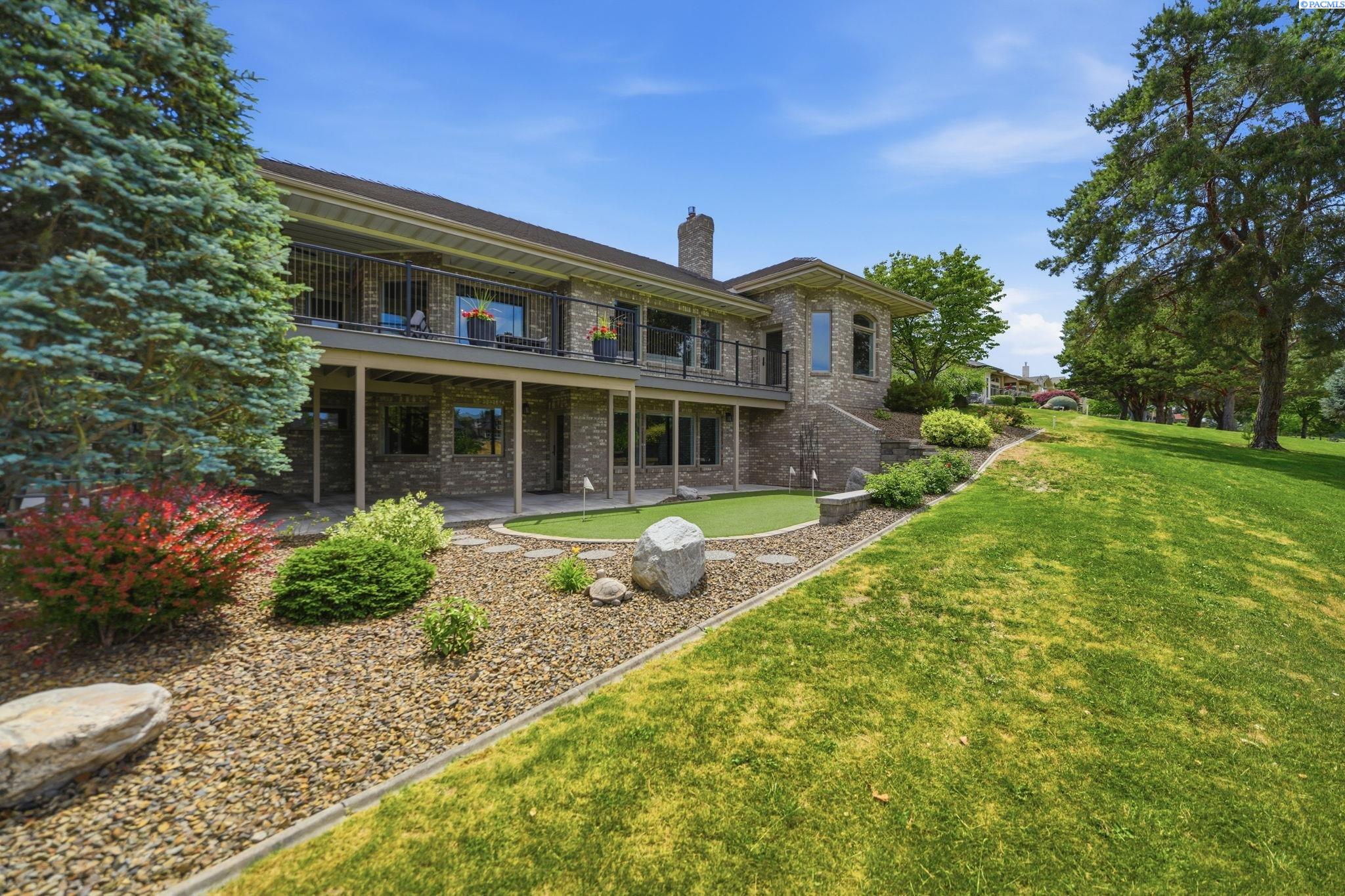 3521 W 36th Loop
