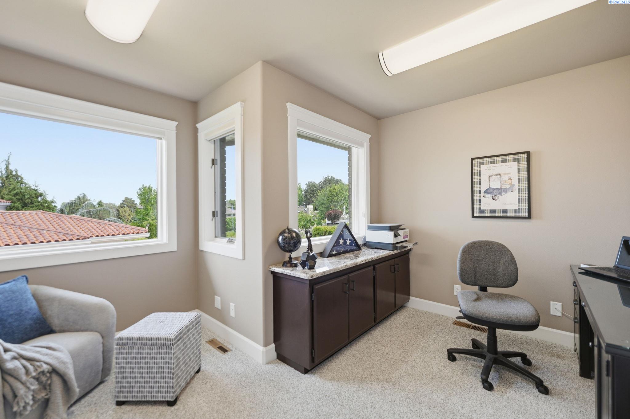 3521 W 36th Loop